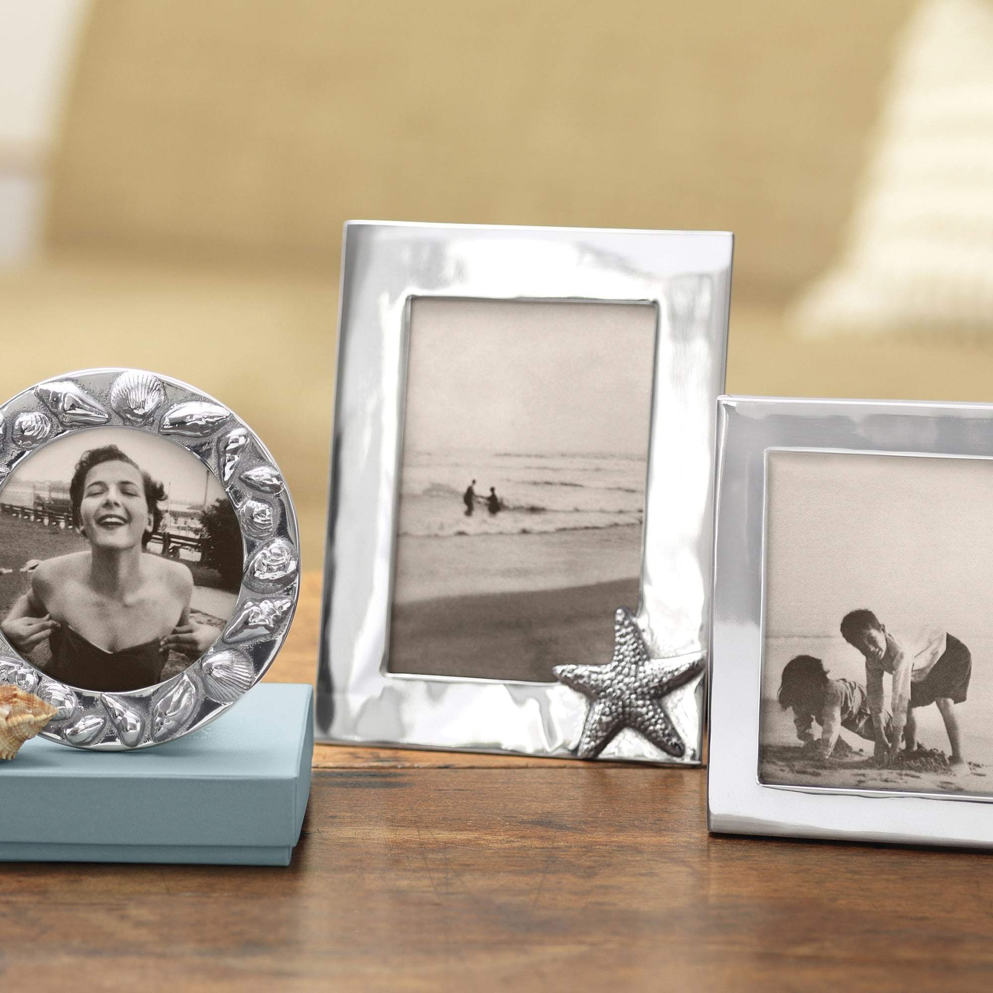 Starfish 4x6 Photo Frame - Elegant Wall or Tabletop Display for Home Decor, Wedding Photos, and Artwork