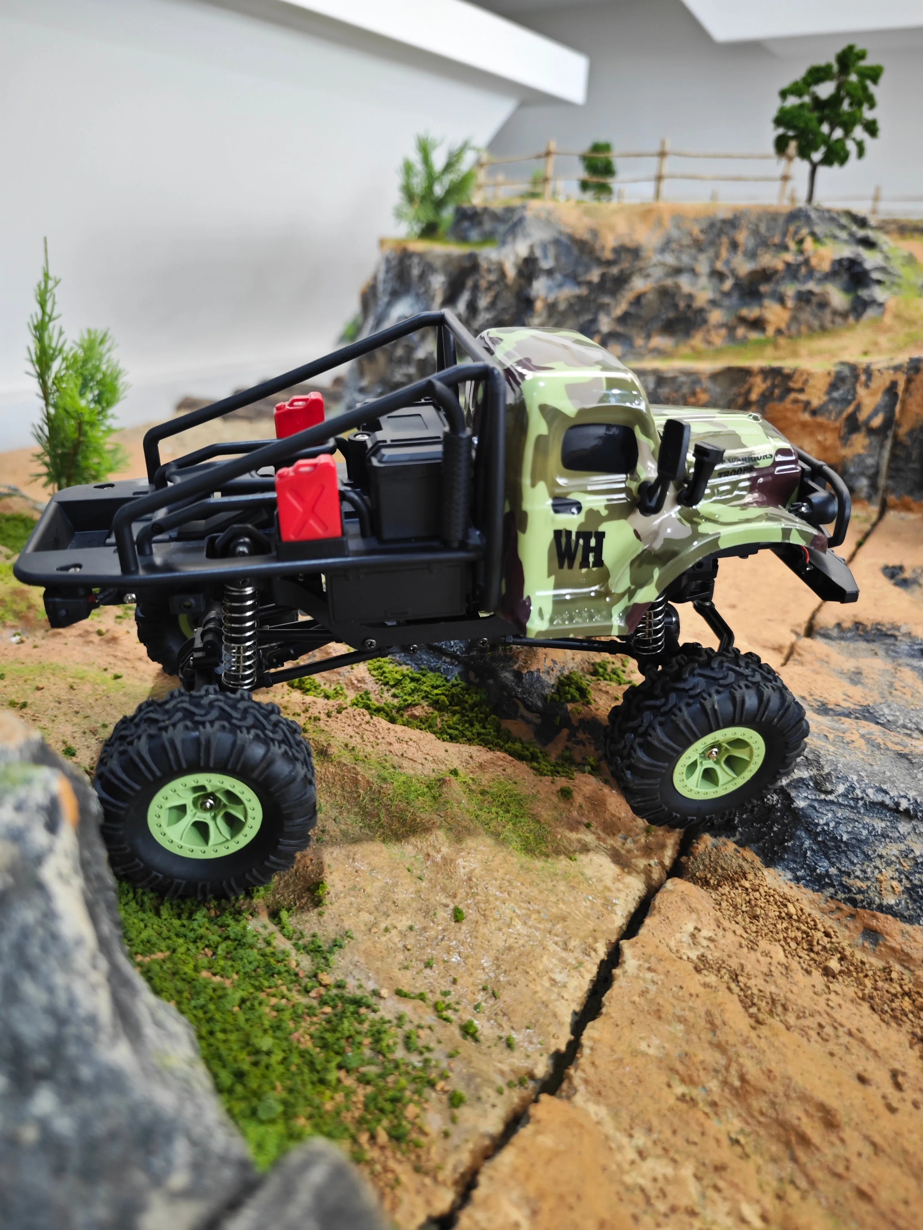 WLTOYS 184021 1/18 Scale 4WD RC Crawler Car with LED Lights, 2-Speed Transmission & Camo Shell - Off-Road Adventure Vehicle for Kids and Adults, Perfect for Rock Crawling, Trail Driving and Backyard Racing