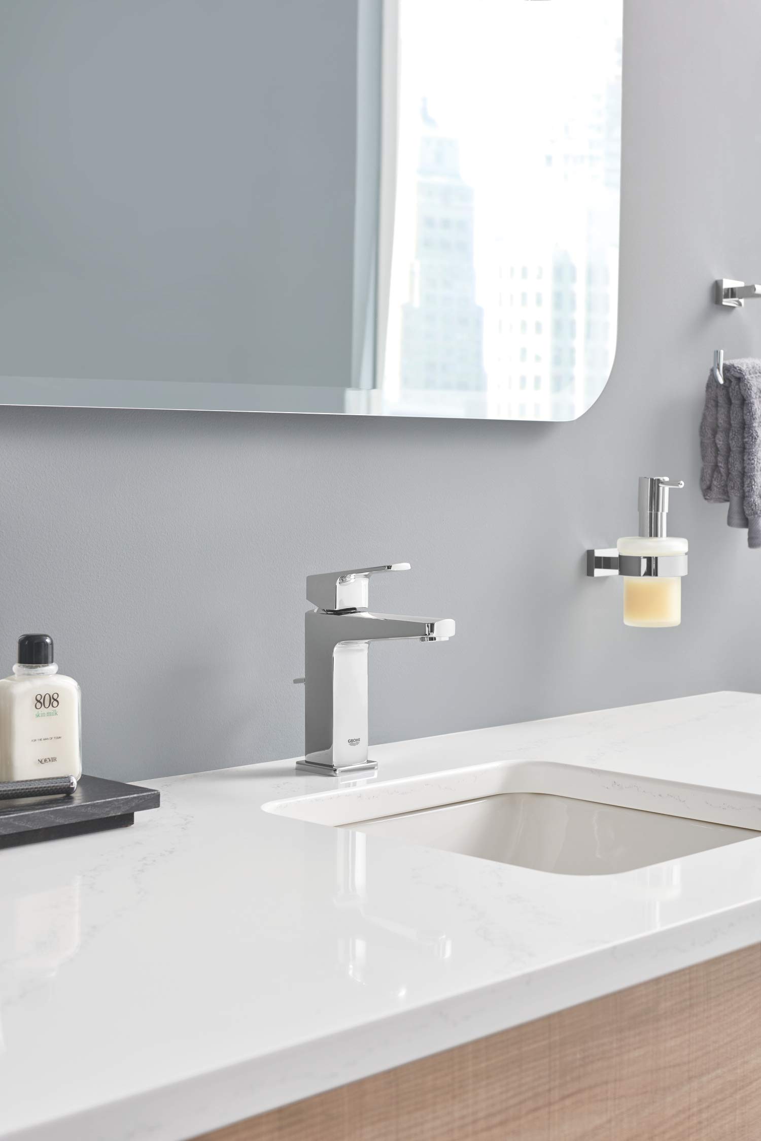 Grohe 40756001 Essentials Cube Soap Dispenser with Holder - Modern Touchless Bathroom Soap Dispenser for Kitchen & Bathroom Countertops