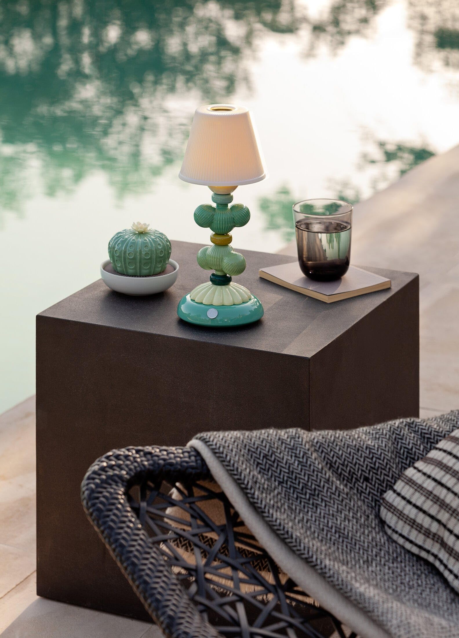 LLADRÓ Astrophytum Cactus Essential Oil Diffuser - Porcelain Aroma Diffuser with Gardens of Valencia Scent for Home Decor, Spa Relaxation & Aromatherapy