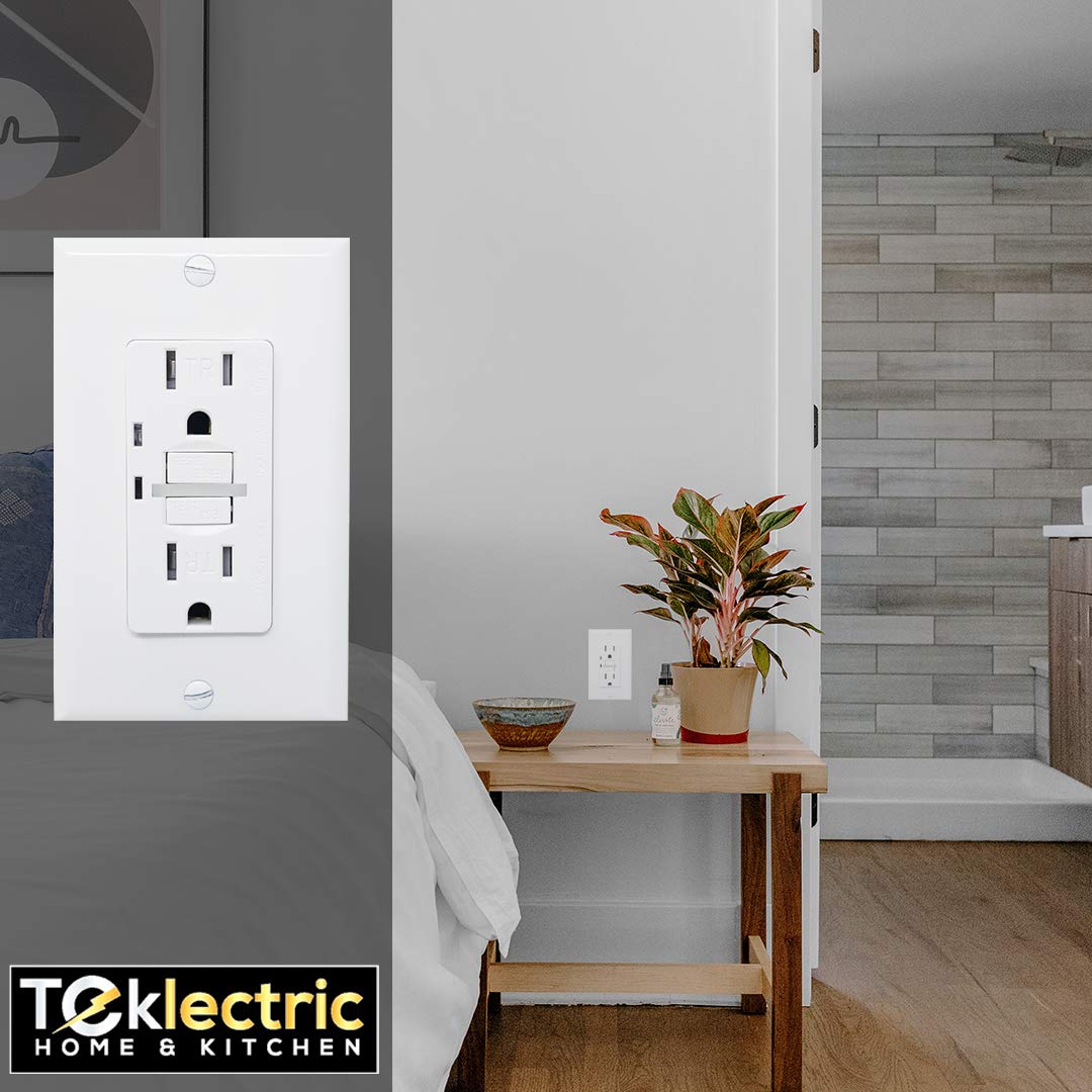 15A 120V GFCI Outlet with LED Night Light - Tamper Resistant, UL Listed Duplex Receptacle - Includes Wall Plates & Screws (White, 1 Pack) - Perfect for Bedrooms, Bathrooms & Home Safety