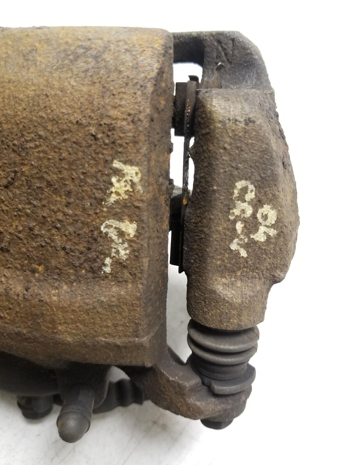 2002-2006 Honda CR-V CRV Front Left Driver Side Brake Caliper - OEM Replacement Part | Perfect for Daily Commuting & Off-Road Adventures