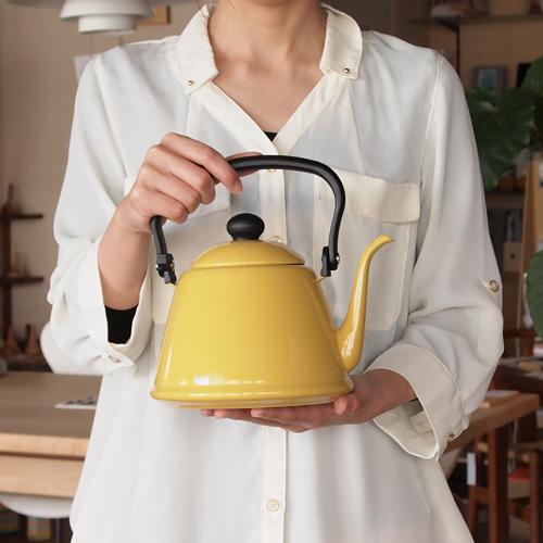 Vintage Noda Horo Drip Kettle II - 2L Retro Enamel Tea Kettle in Yellow | Perfect for Pour Over Coffee & Japanese Tea Ceremony