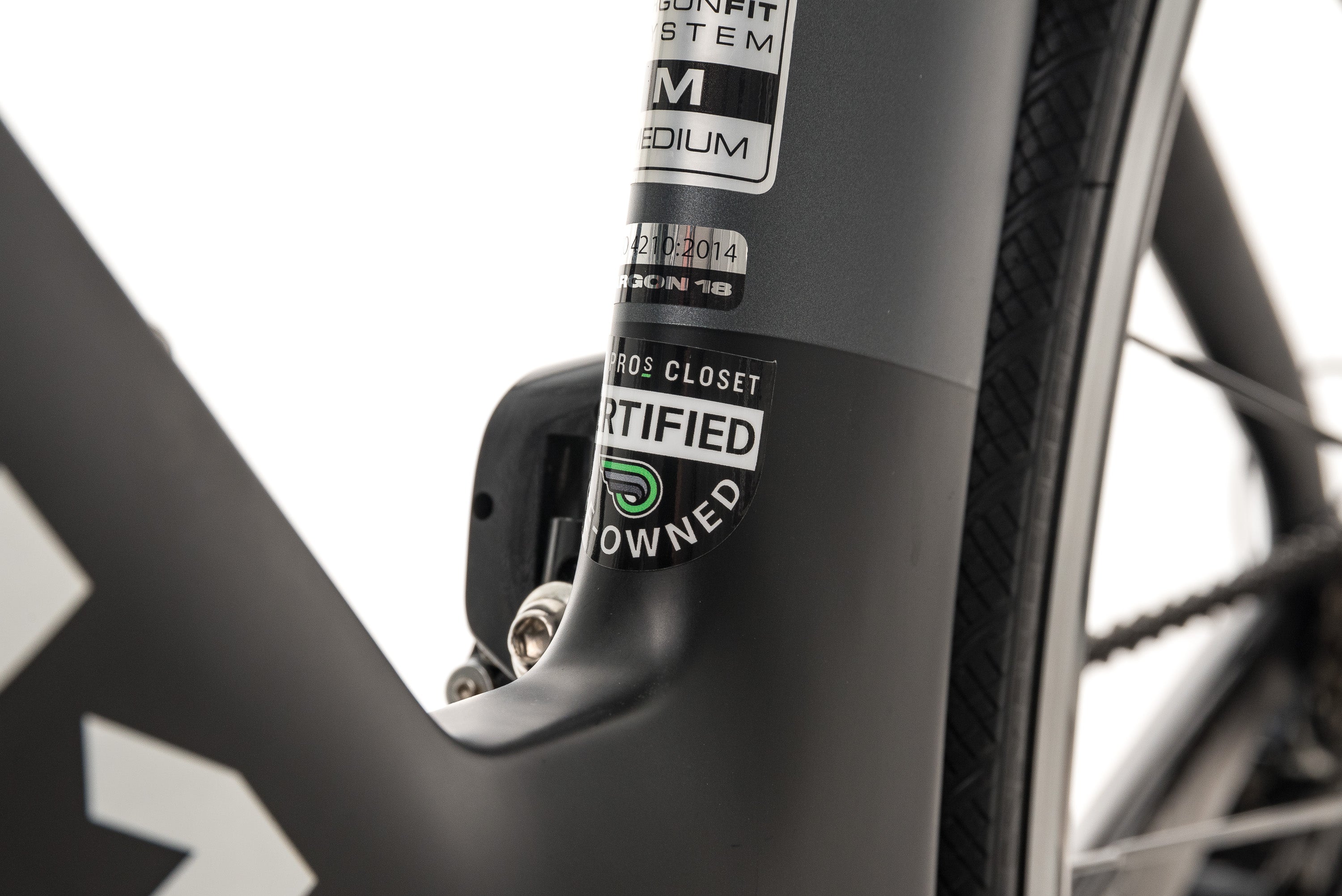 Argon 18 E-119+ Triathlon Bike 2018 - Medium Size | Carbon Frame, Aero Design for Competitive Racing & Endurance Training