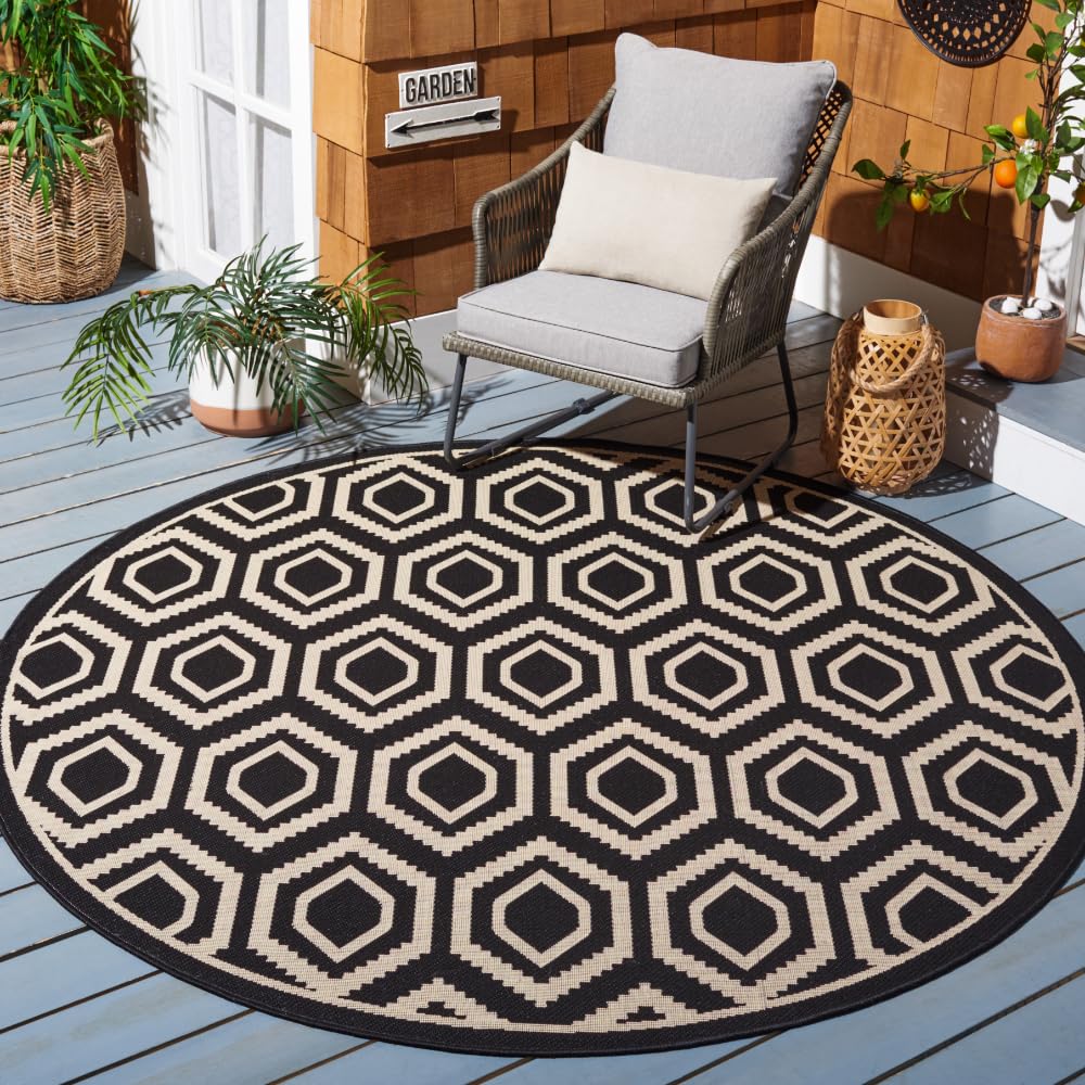 SAFAVIEH Courtyard Collection 6'7
