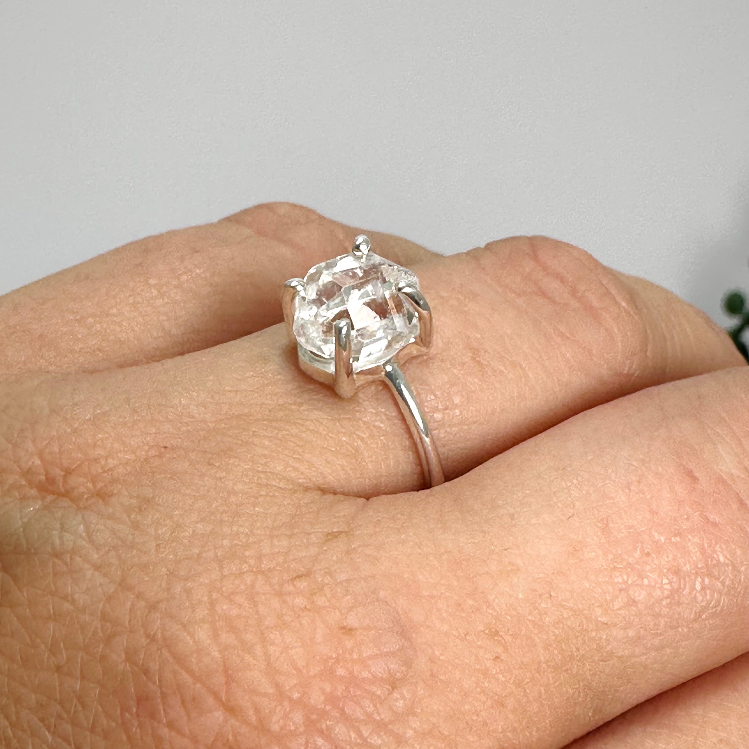 Natural Diamond Quartz Raw Fine Band Ring for Women - Size 7 (PRGJ785) - Perfect for Everyday Wear, Engagement & Anniversary Gifts