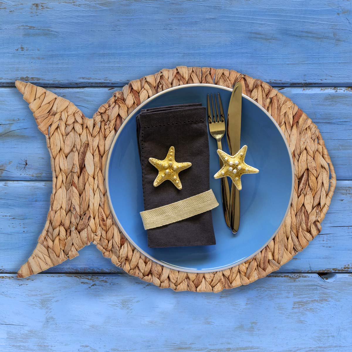 Woven Water Hyacinth Placemats Set of 4 - 12x17 Inch Nautical Fish Design Rattan Placemats for Dining Table - Natural Wicker Beach Theme Table Mats for Coastal Decor, Summer Parties & Outdoor Entertaining