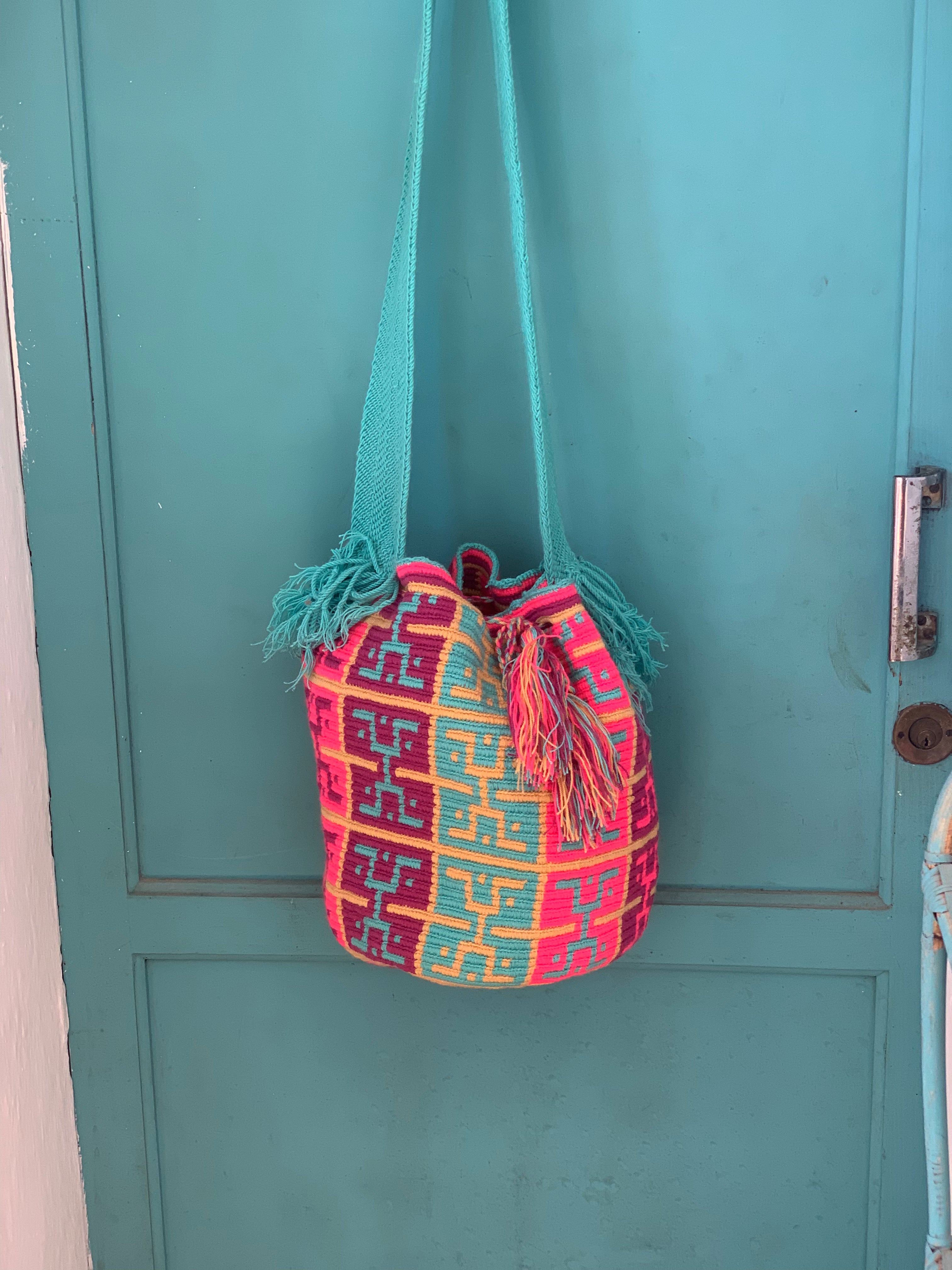 Authentic Handmade Wayuu Colombian Crossbody Bag - Stylish & Durable Boho Shoulder Purse for Women | Perfect for Beach, Travel & Everyday Use