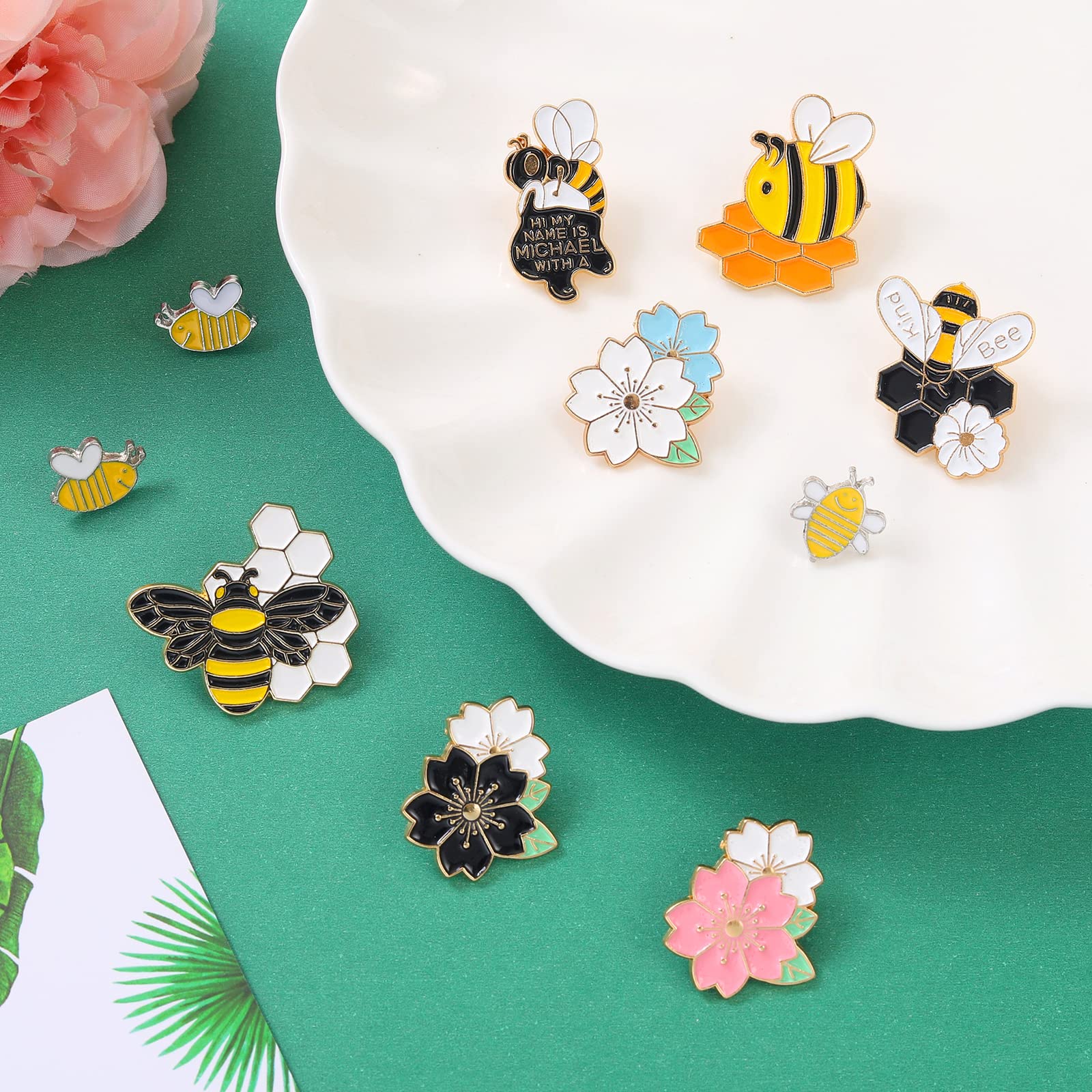 Stylish Animal Enamel Brooch Pins for Women & Men - Butterfly, Frog, Bee, Cat Design - Fashion Jewelry Accessories for Jackets, Backpacks, Hats - Perfect Gift for Animal Lovers & Collectors (Great for Everyday Wear, Parties, and Gifts)