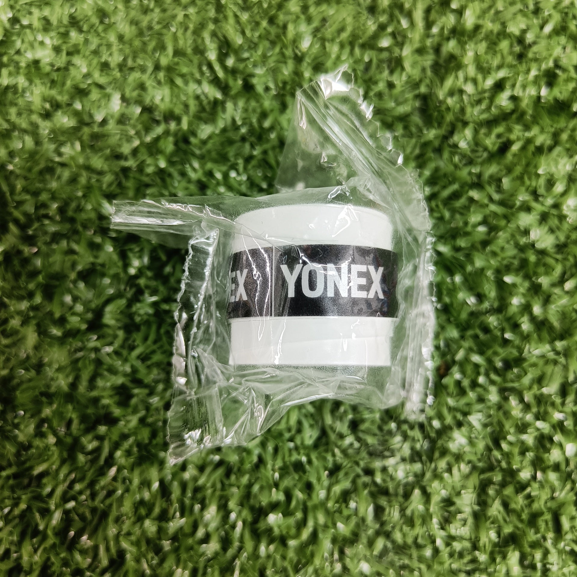 Yonex Super Grap Overgrip for Tennis & Badminton Rackets | Sweat-Absorbent, Non-Slip Grip Tape | Perfect for Professional Players & Sports Enthusiasts | Ideal for Tournaments, Training & Casual Play