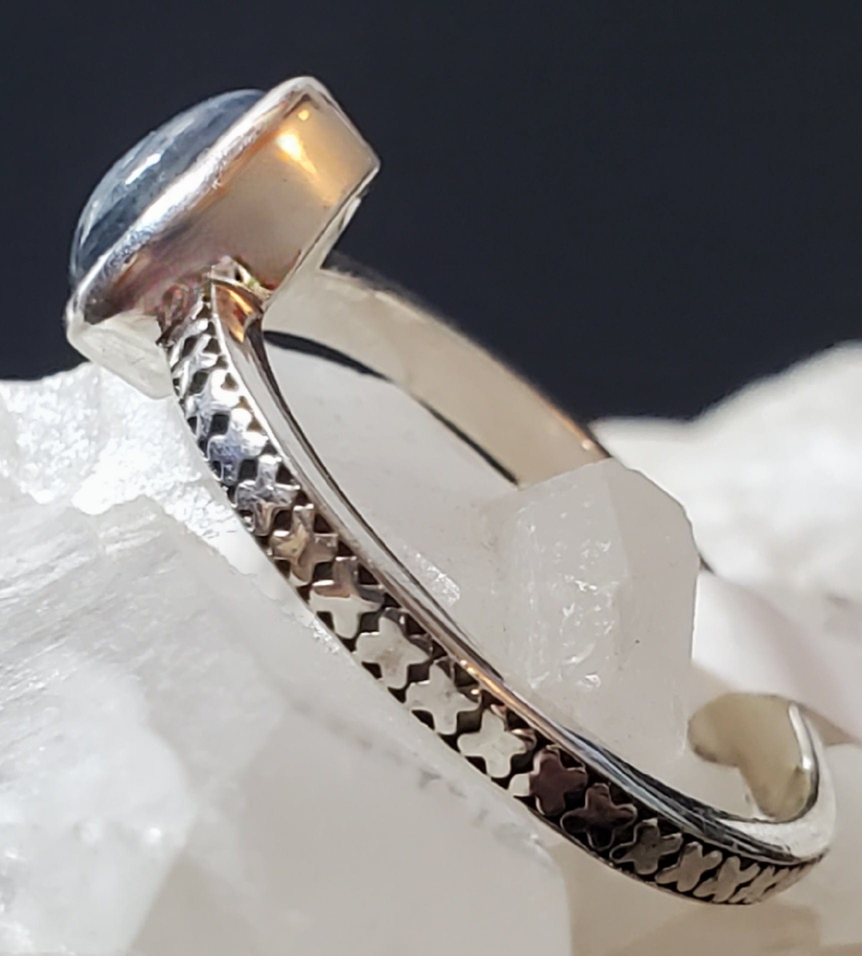 Exquisite Canadian Sapphire Ring in .925 Sterling Silver - Size 8.75 - Perfect for Engagement, Anniversary & Special Occasion Gifts