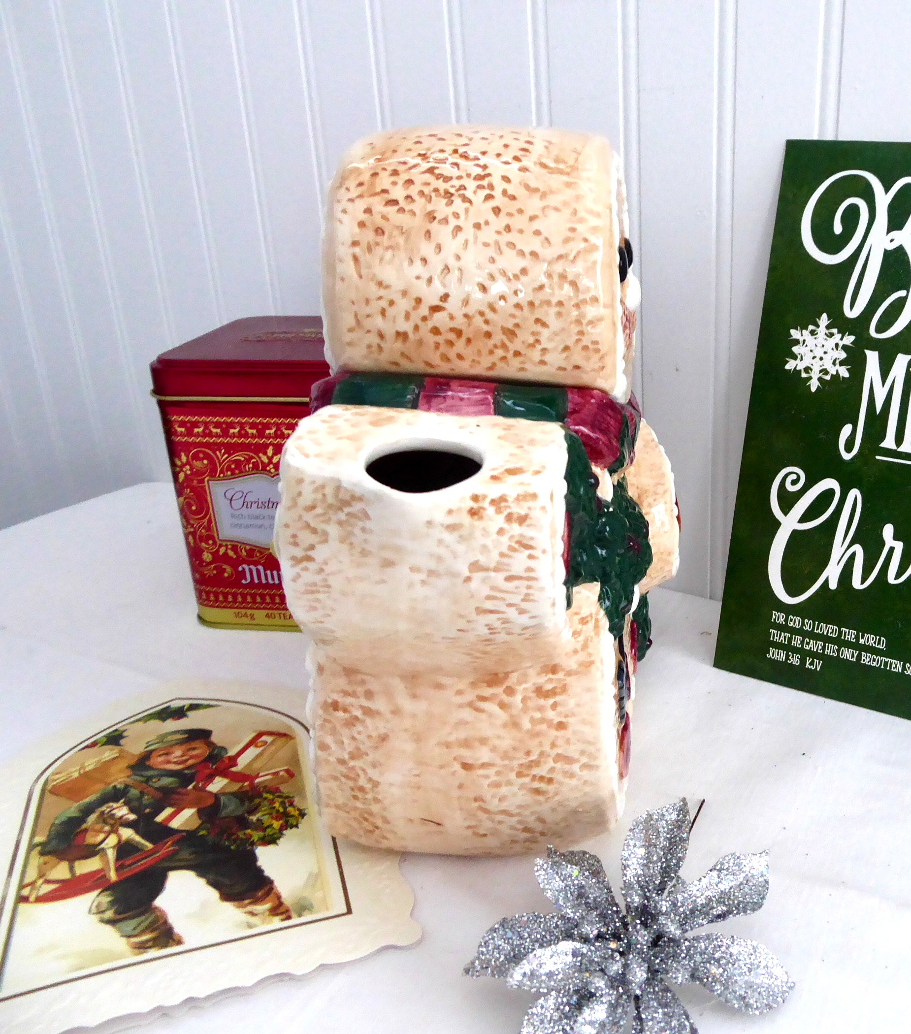 Large Hand-Painted Christmas Gingerbread Boy Ceramic Teapot - Holiday Gift for Tea Lovers, Perfect for Festive Gatherings & Cozy Winter Evenings