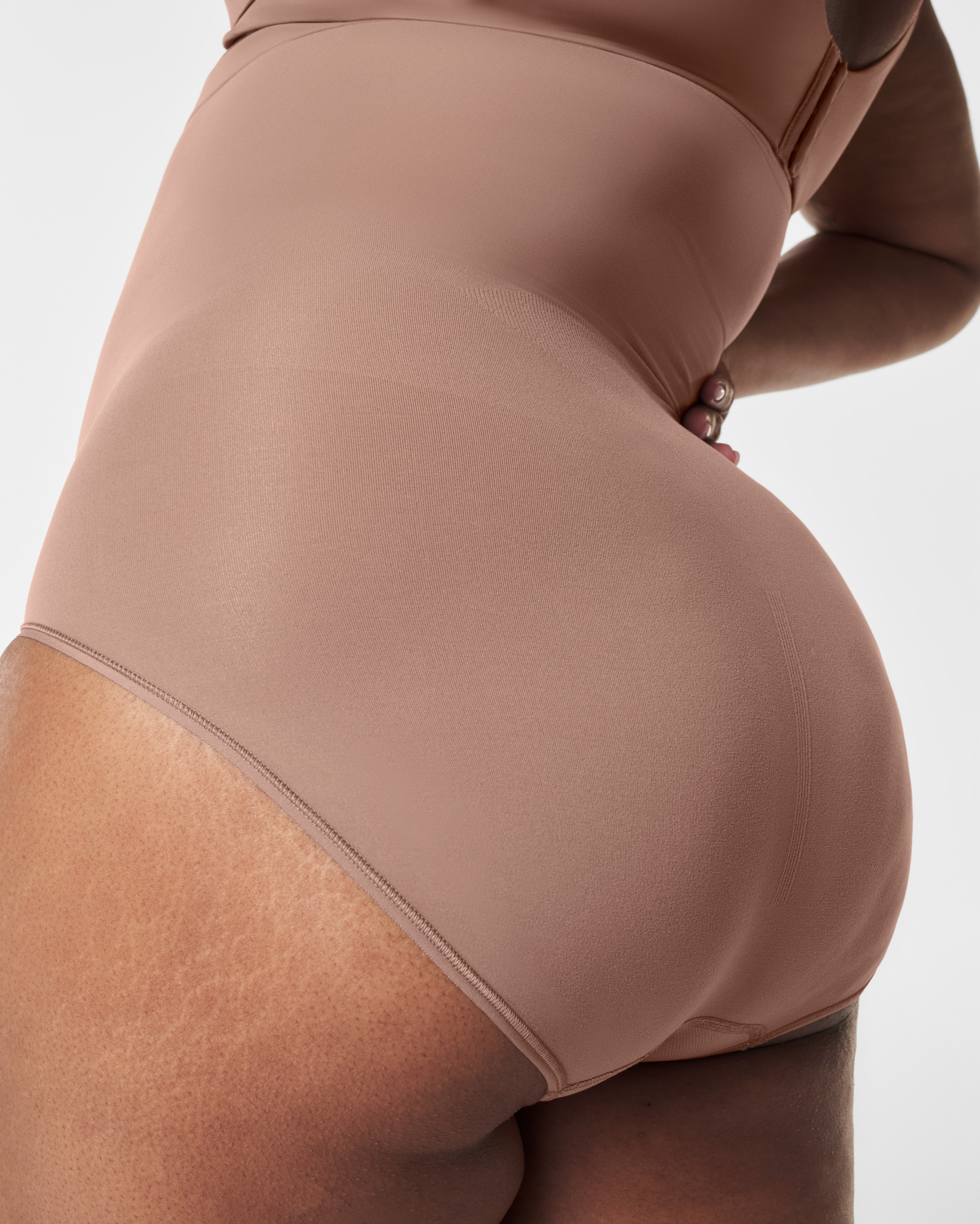 SPANX Sculpt™ Seamless Power High Waisted Brief - Shapewear for Women - Slimming Underwear for Everyday Wear & Special Occasions