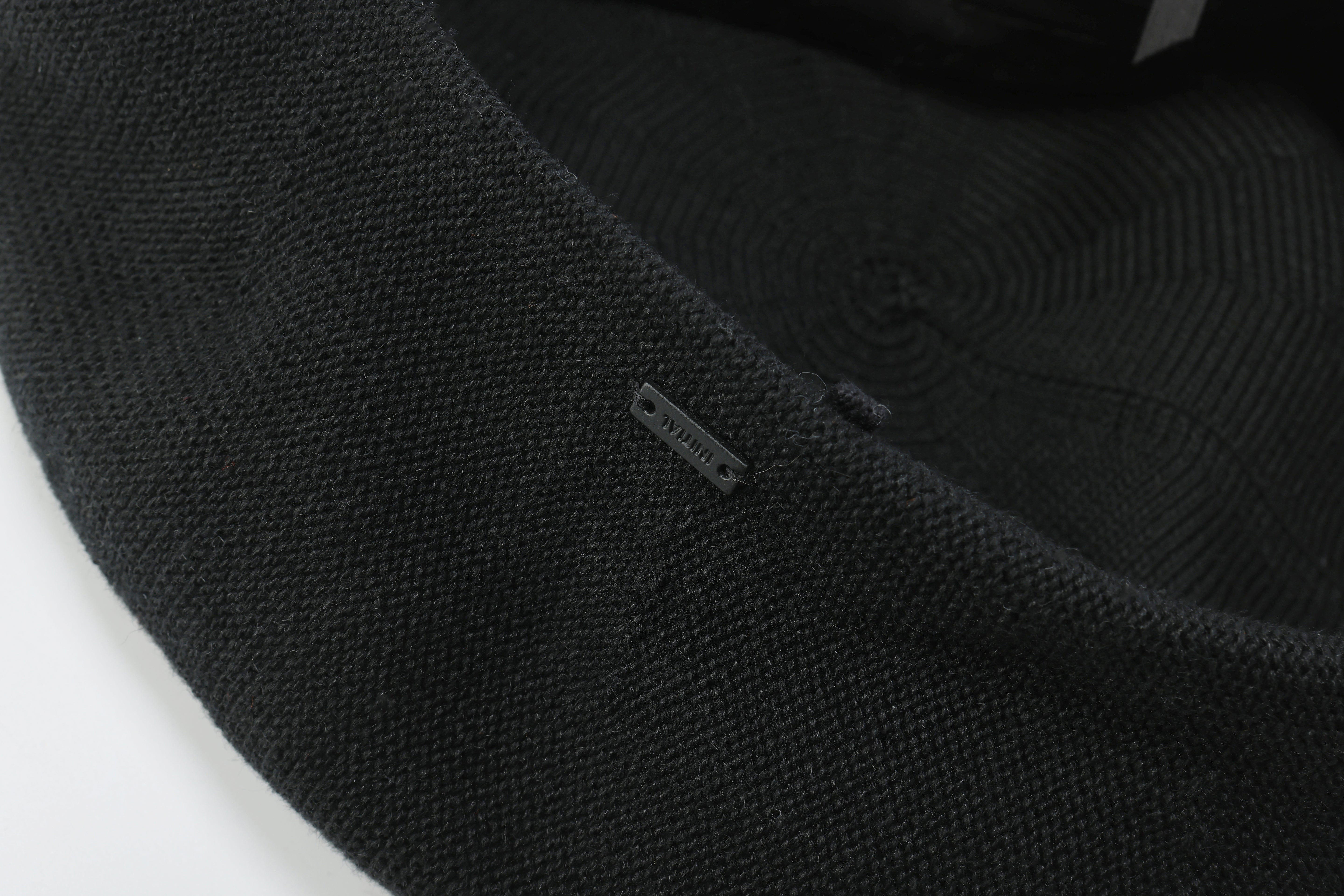 Dart Beret Hat for Women & Men - Stylish French Fashion Accessory for Casual Outfits, Parties & Special Occasions