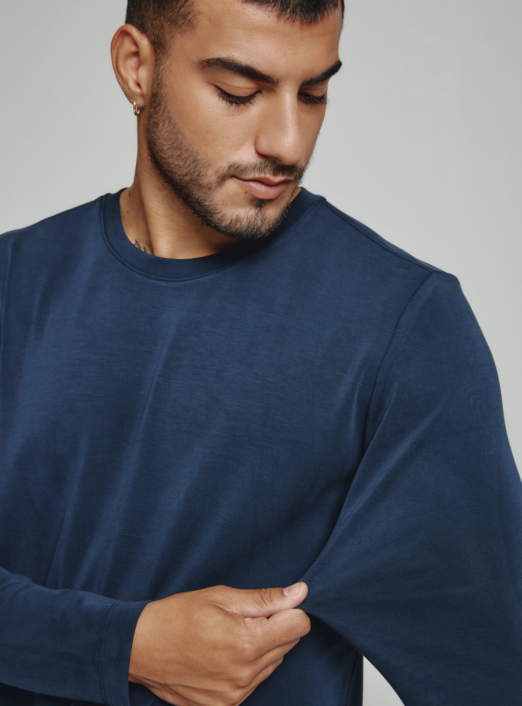 REV™ Men's Classic Navy Blue Crew Neck T-Shirt - Soft Cotton Casual Tee for Everyday Wear, Gym, and Outfits