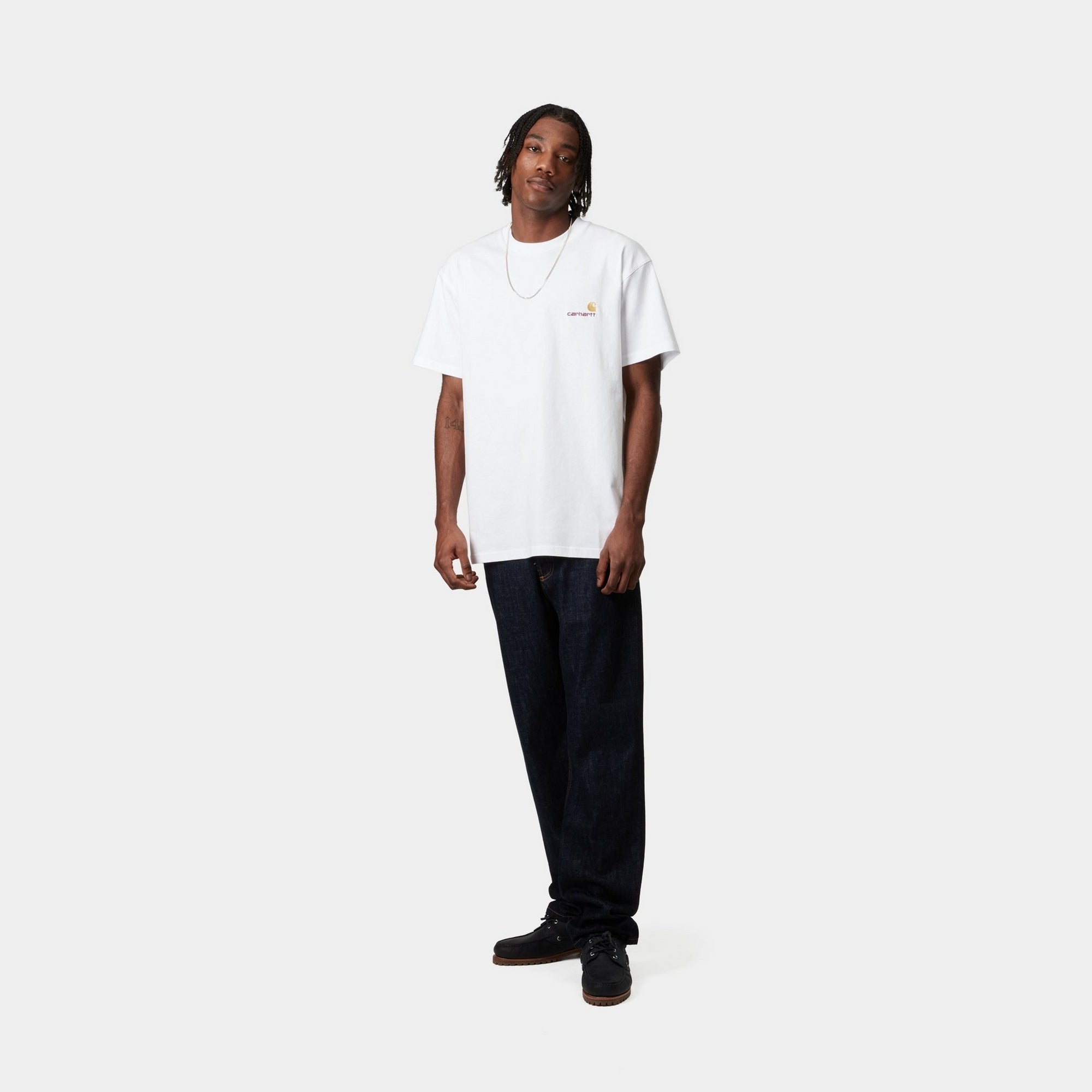 Vintage American Script T-Shirt for Men & Women - Soft Cotton White Tee - Perfect for Casual Wear, Street Style & Everyday Outfits