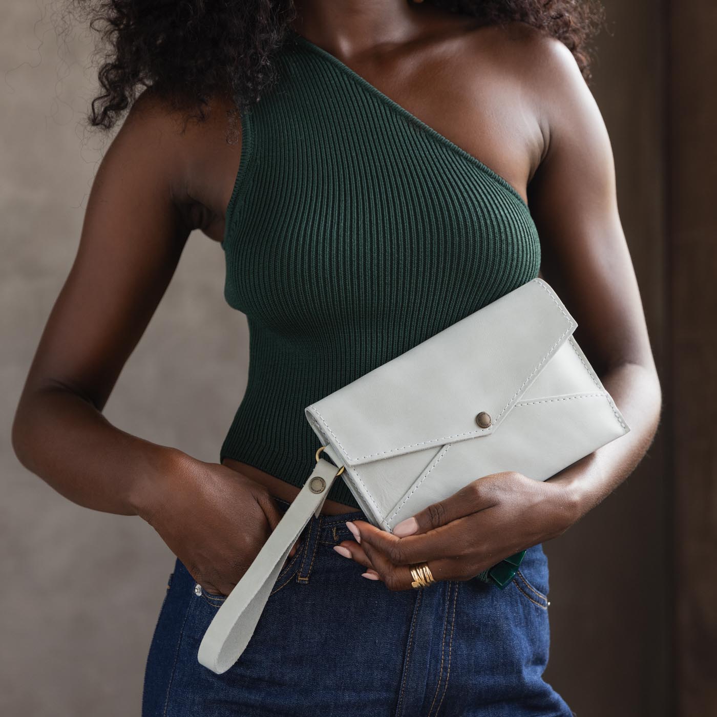 Convertible Crossbody Bag for Women - Stylish Envelope Shoulder Purse with Adjustable Strap - Perfect for Work, Travel & Everyday Use