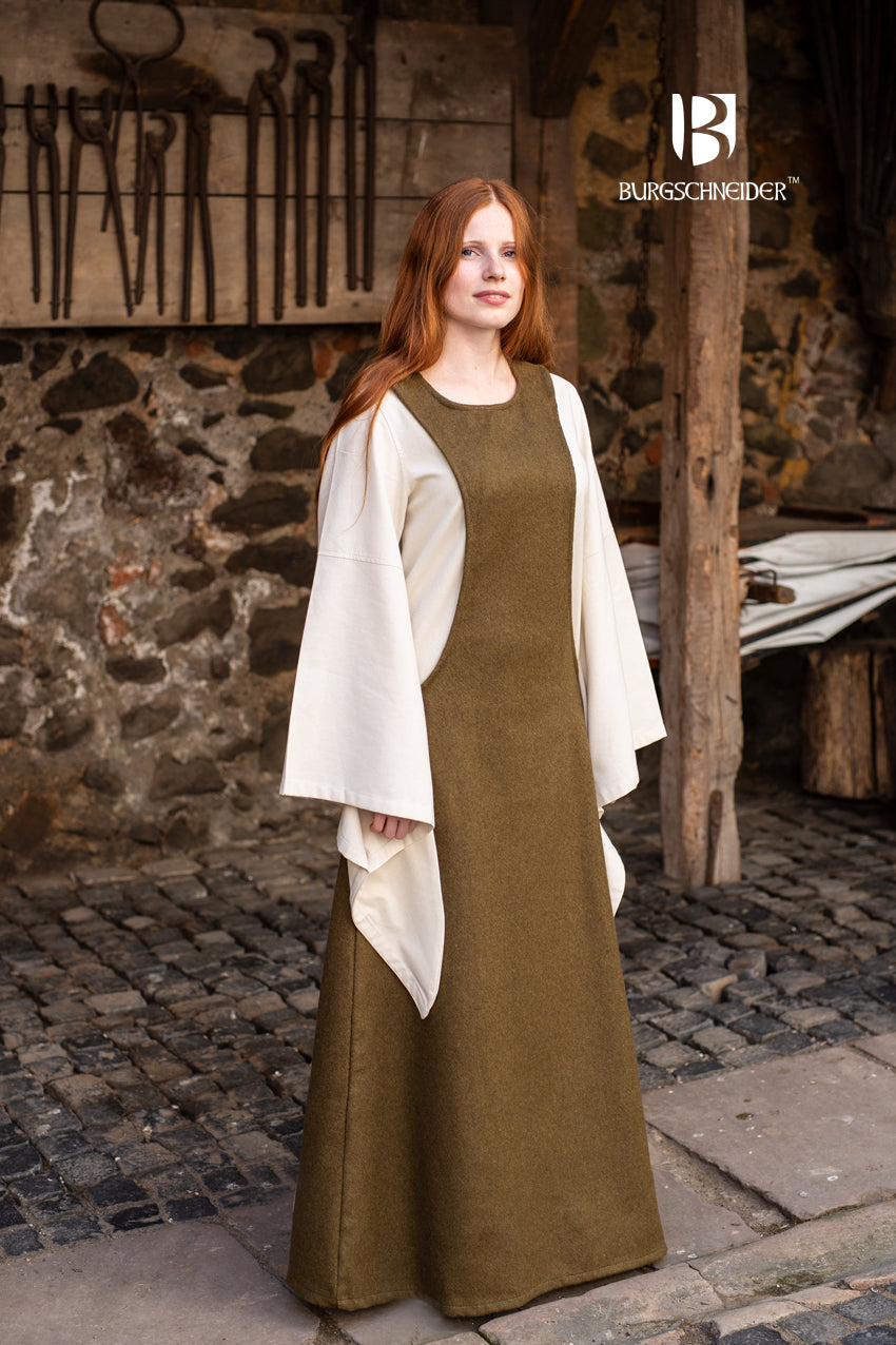 Wool Surcoat Albrun in Autumn Green - Medieval Renaissance Costume for LARP, Cosplay & Historical Reenactment