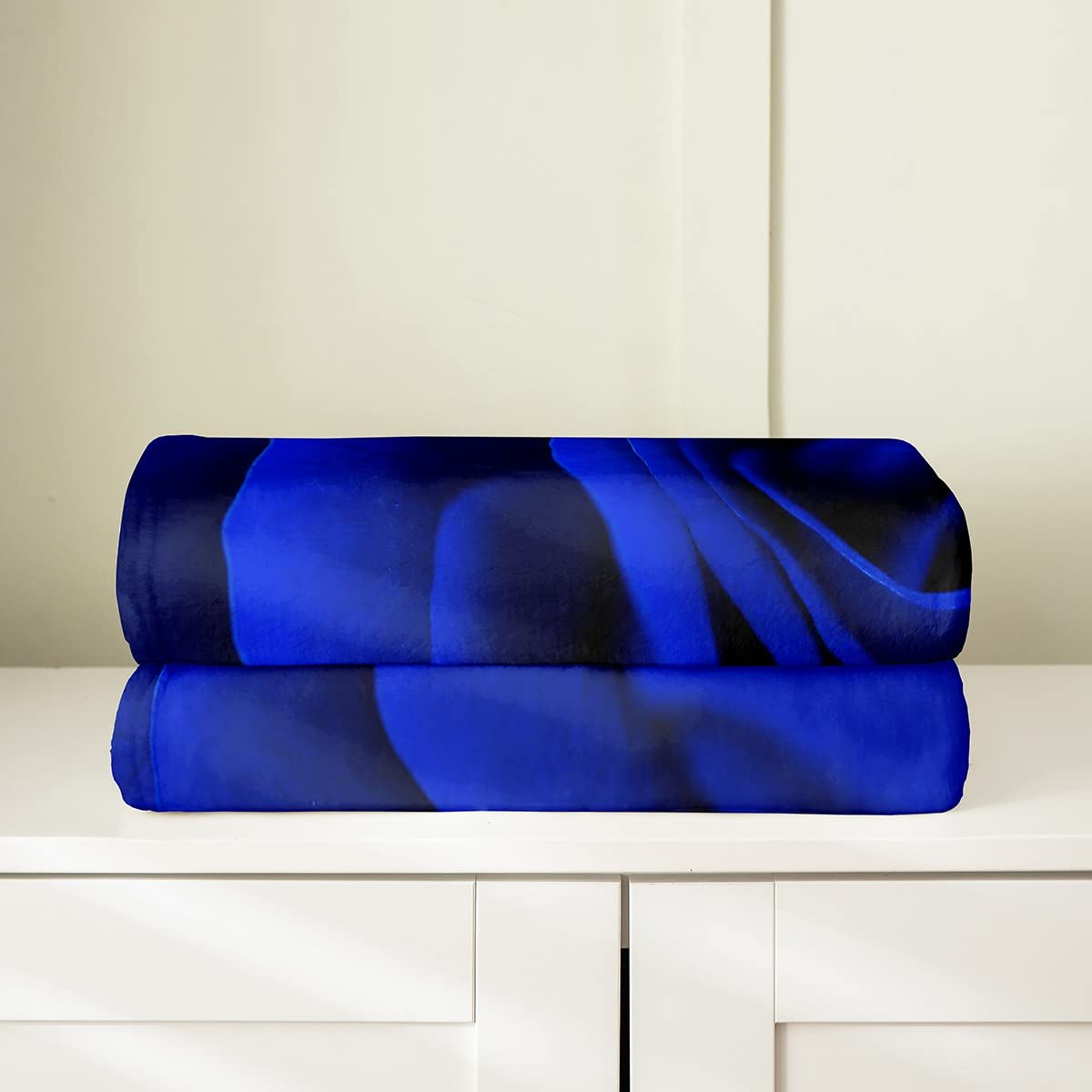 Erosebridal Blue Rose Fleece Throw Blanket - Queen Size Romantic Flannel Blanket for Women, Girls, Wife & Couples - Perfect for Valentine's Day Gifts, Bedroom Decor & Cozy Winter Nights