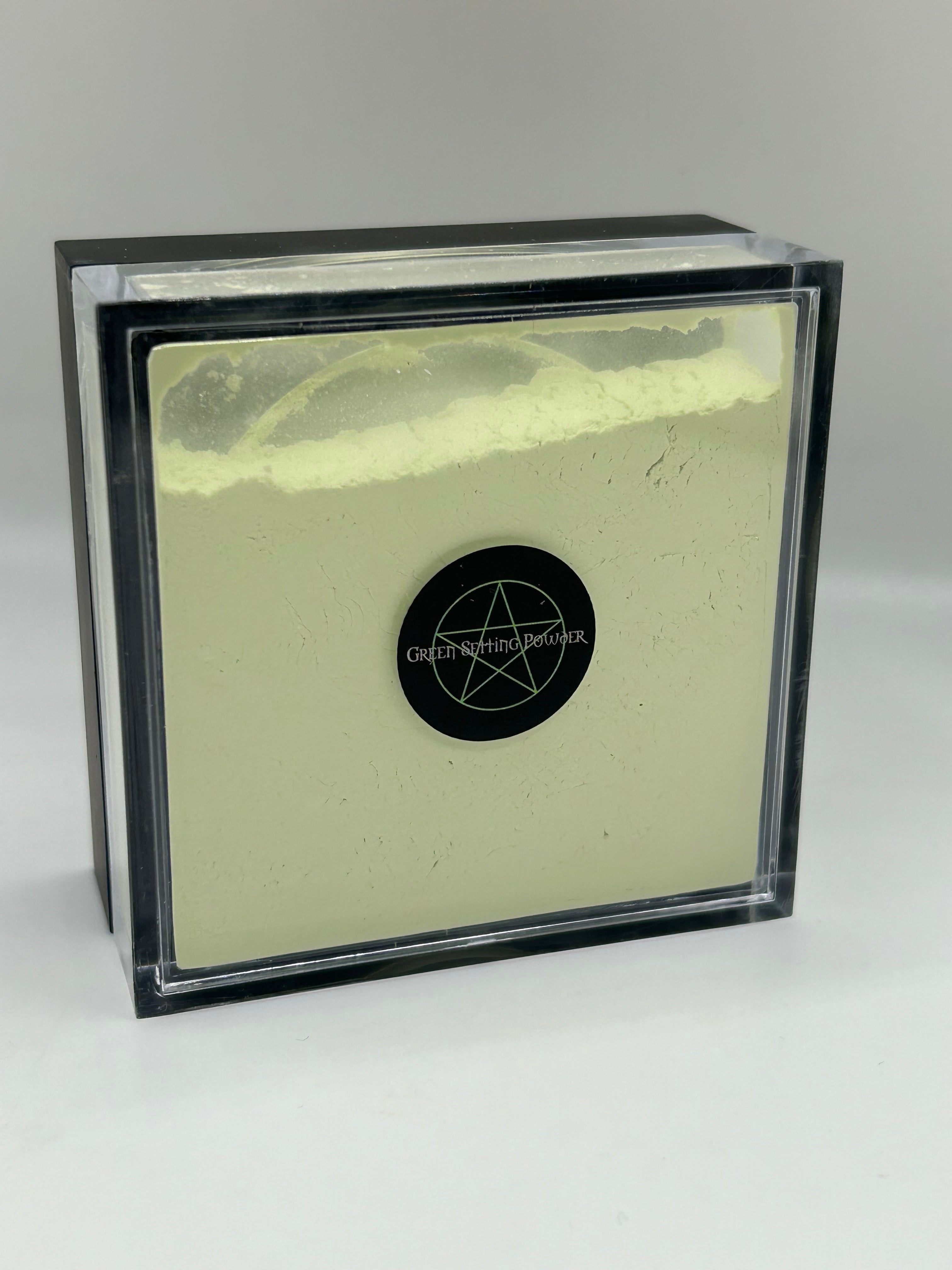 Green Chaos Matte Setting Powder 15g - Oil Control & Long-Lasting Makeup Finish | Perfect for Daily Wear & Special Occasions