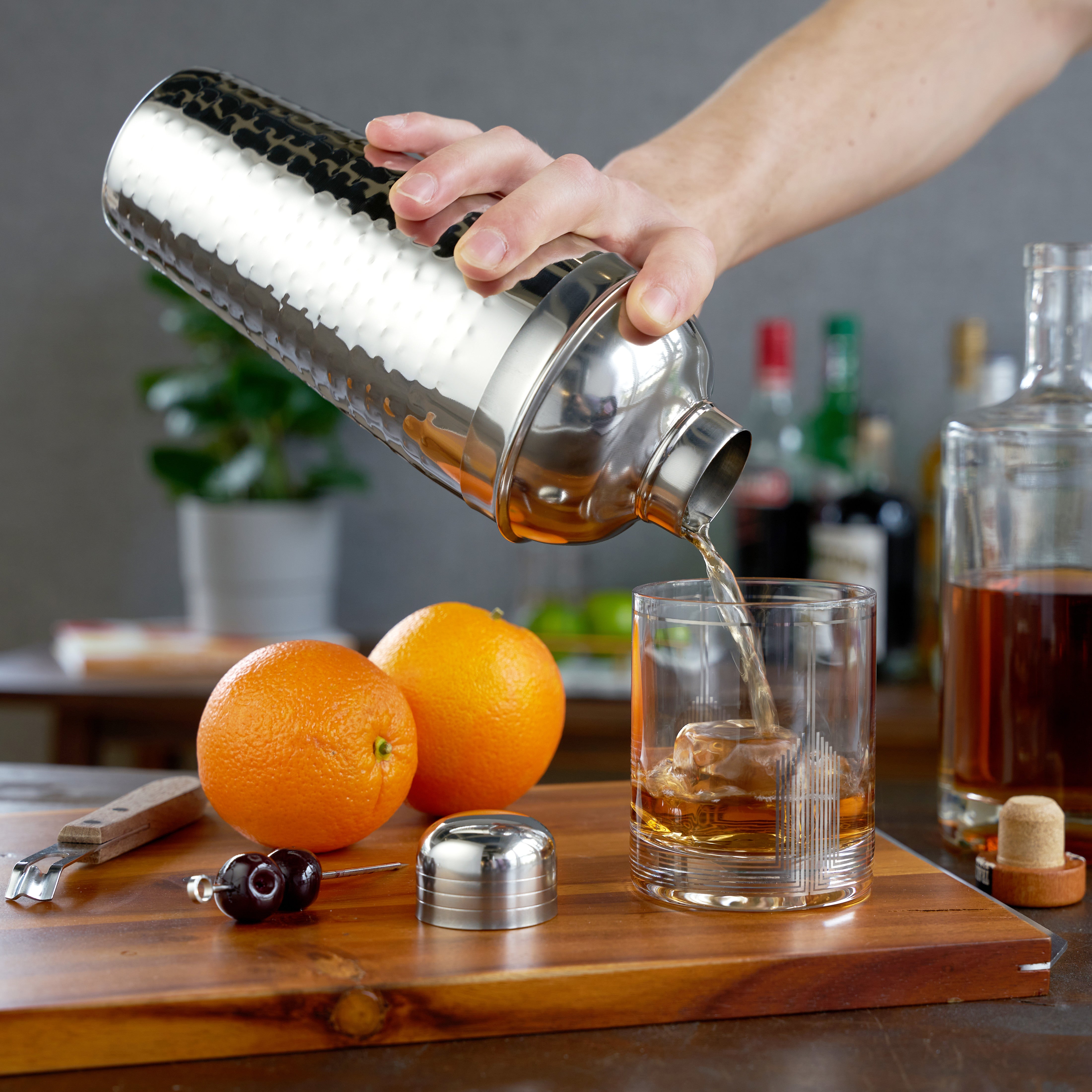 Premium Stainless Steel Hammered Cocktail Shaker Set - Bar Quality Mixing Tool for Martinis, Margaritas & Cocktails - Perfect for Home Bars, Parties & Professional Bartenders