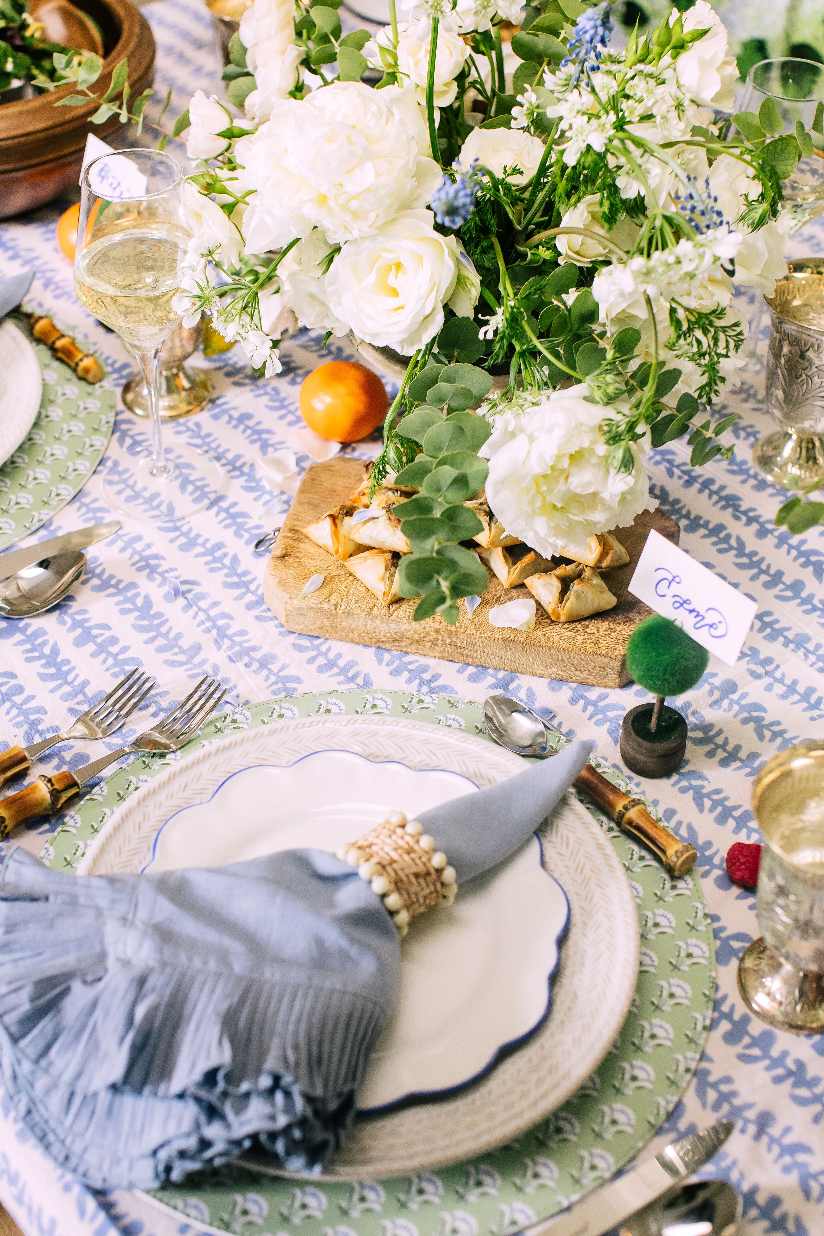 Premium Blue Vines Tablecloth - Waterproof & Wrinkle-Resistant Rectangular Table Cover for Dining Room, Kitchen, Party & Outdoor Use