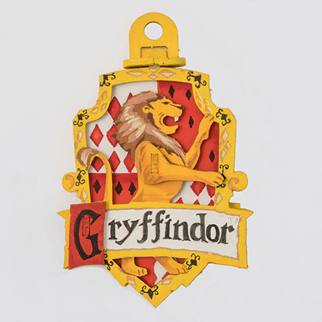 IncrediBuilds Emblematics: Harry Potter Gryffindor Crest Wooden 3D Puzzle Kit - DIY Craft for Fans, Home Decor & Gift for Potterheads - Perfect for Collectors, Room Decor, and Harry Potter Themed Parties