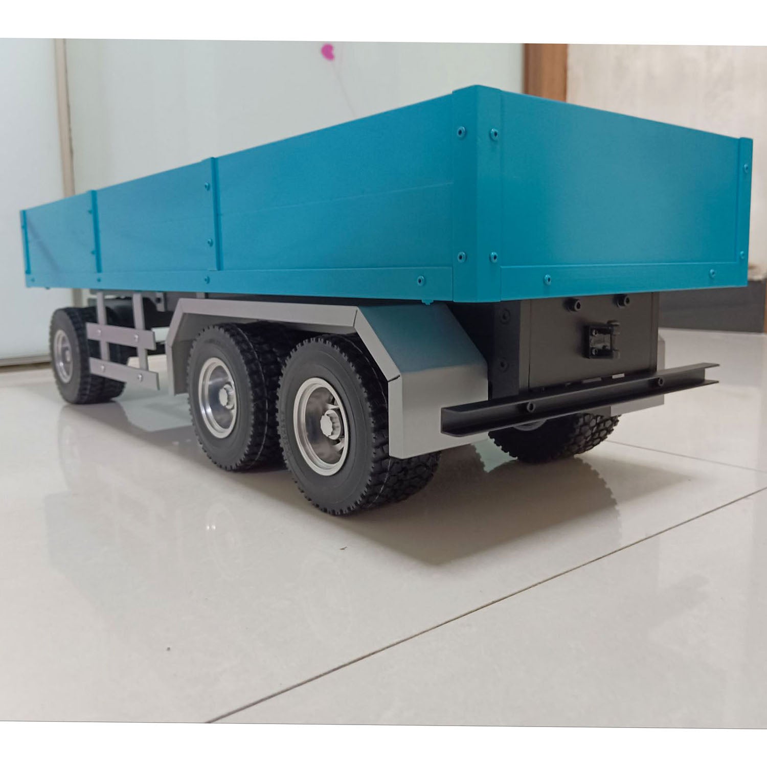 1/14 Scale Metal 3-Axle RC Trailer for Tractor Truck - Remote Controlled Hydraulic Dump Truck Model Kit for DIY Hobbyists | Perfect for Construction Site Play, RC Vehicle Shows & Collectors