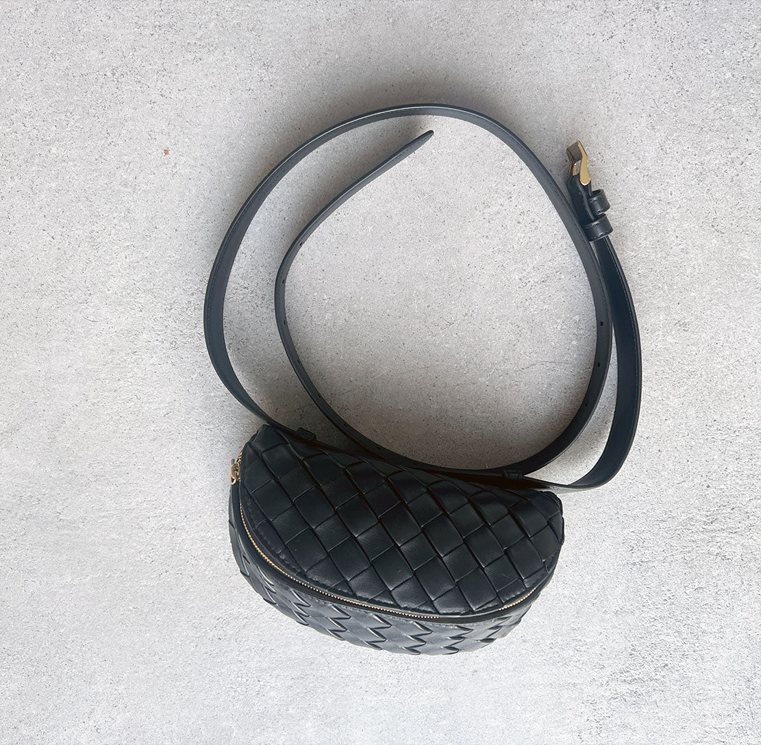 Intrecciato Padded Belt Bag for Women - Stylish Black Crossbody Fanny Pack | Perfect for Travel, Gym & Everyday Use