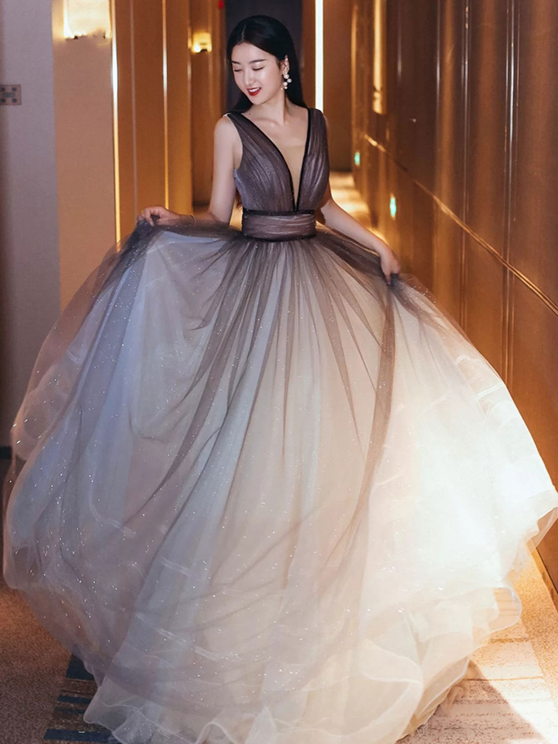 Elegant V-Neck Tulle Long Prom Dress for Women - Formal Graduation Gown with Flowy Skirt | Perfect for Homecoming, Prom Night & Special Occasions