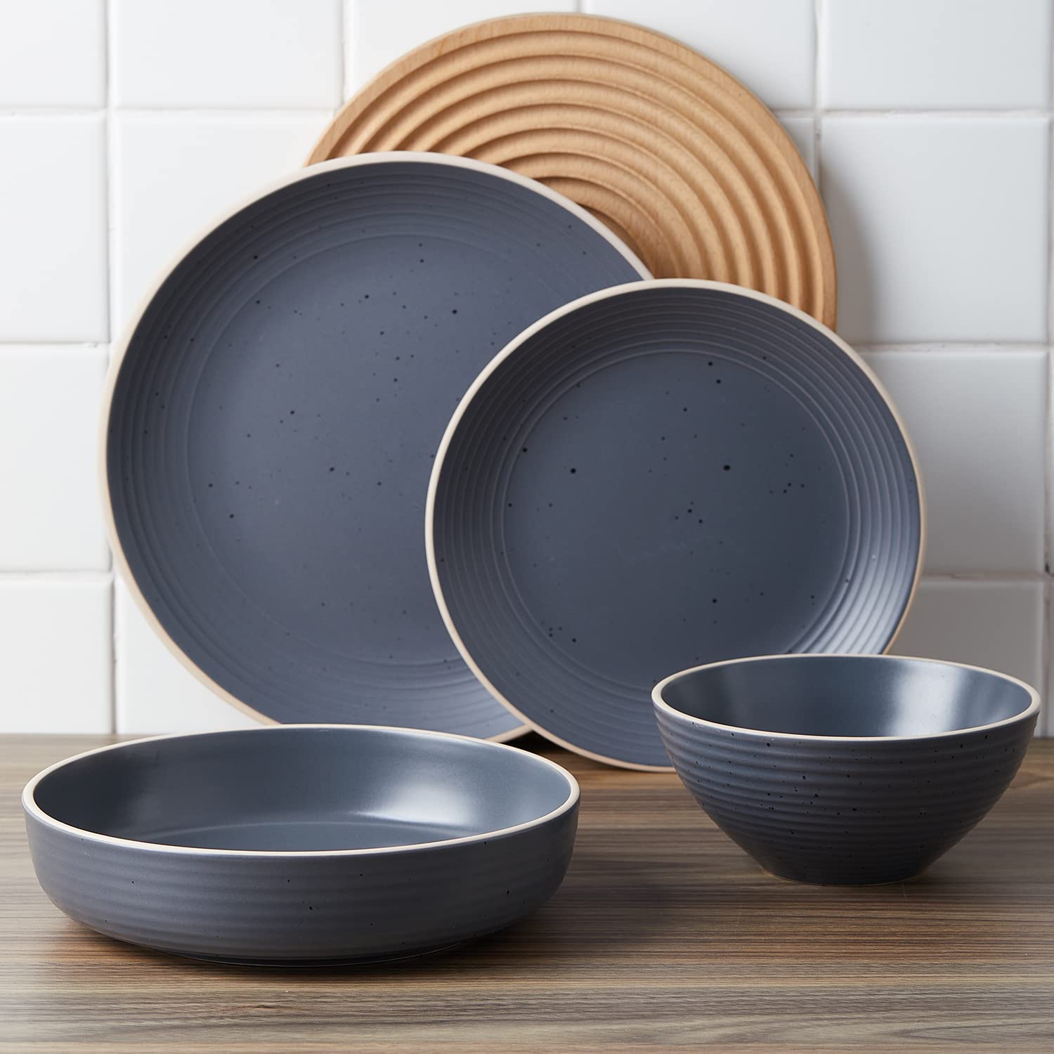 Stone Lain Lauren Modern Stoneware 16-Piece Round Dinnerware Set - 4 Plates & Bowls in Charcoal | Elegant Tableware for Family Dinners, Entertaining Guests & Restaurant-Style Dining
