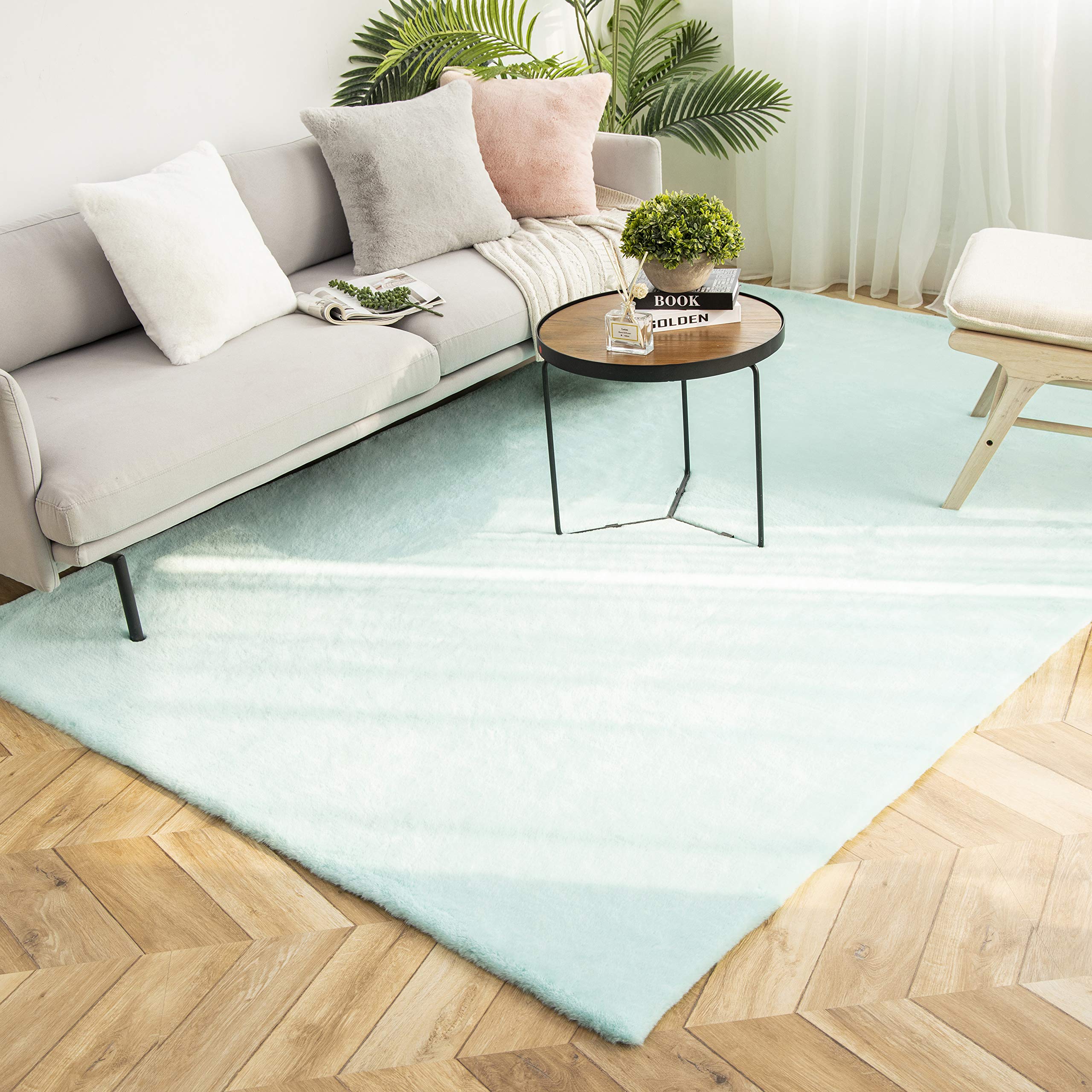 Premium Ultra Soft Faux Rabbit Fur Throw Blanket - 6x9 Feet Plush Area Rug & Couch Cover for Living Room, Bedroom, Sofa - Luxurious Turquoise Home Decor for Cozy Winter Nights & Stylish Interior Design