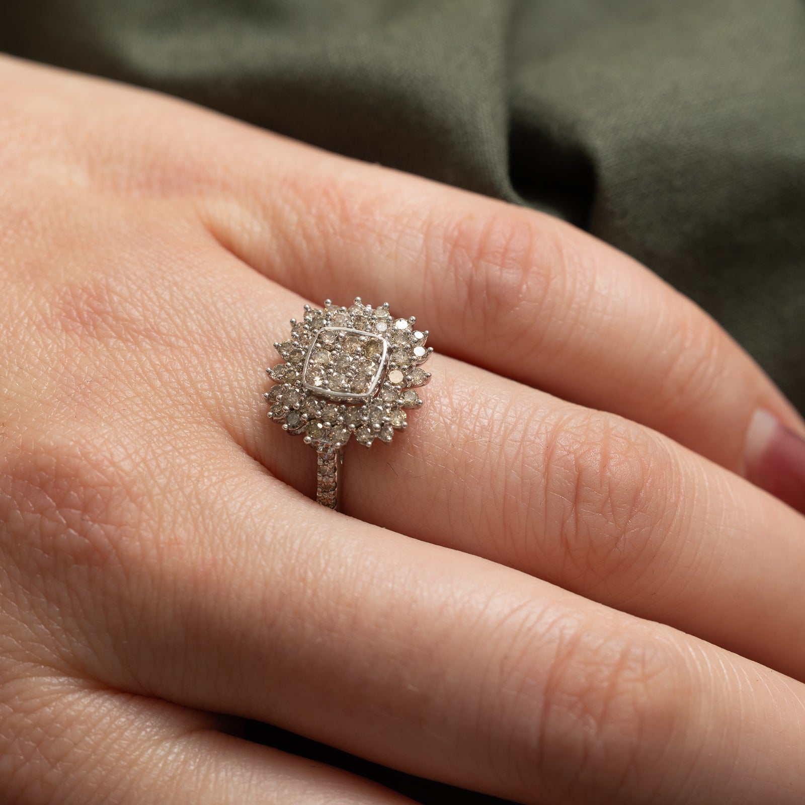 1.00ctw Diamond Cluster Petal Ring - Size 6 | Elegant Floral Engagement Ring for Women | Perfect for Weddings, Anniversaries & Special Occasions