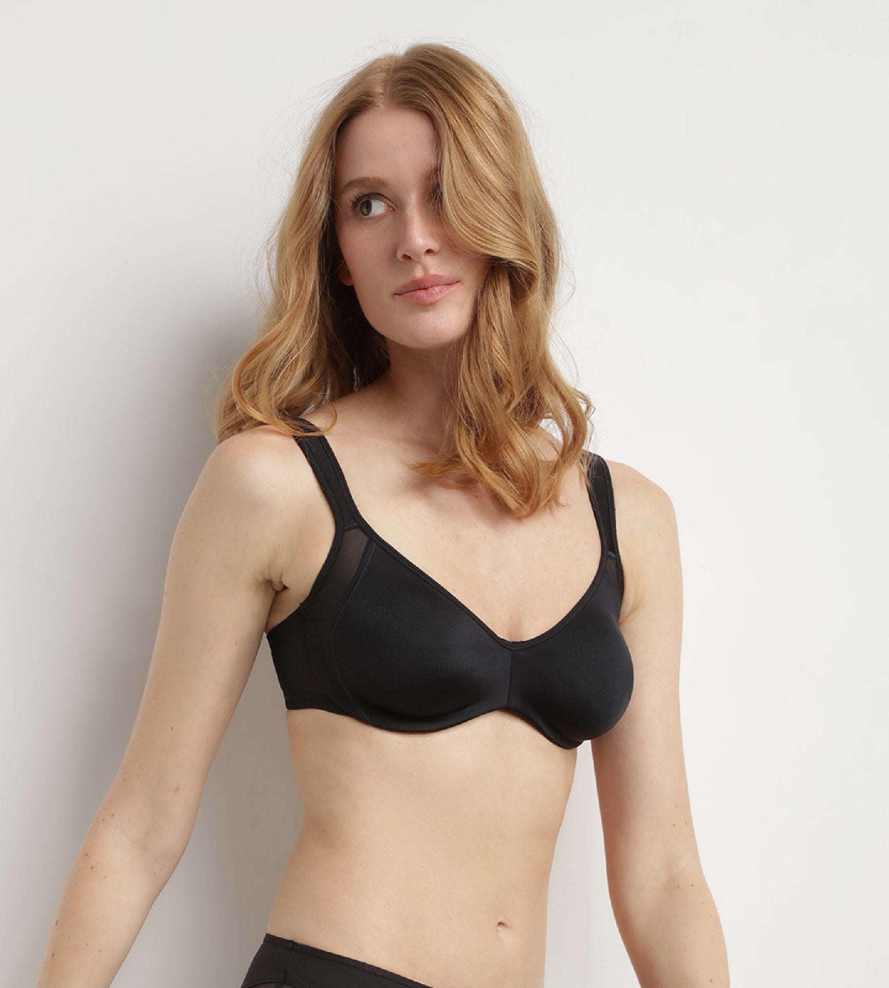 Generous Minimizer Underwire Bra - Black | Full Coverage Support for Everyday Comfort & Confidence | Perfect for Work, Gym & Casual Wear