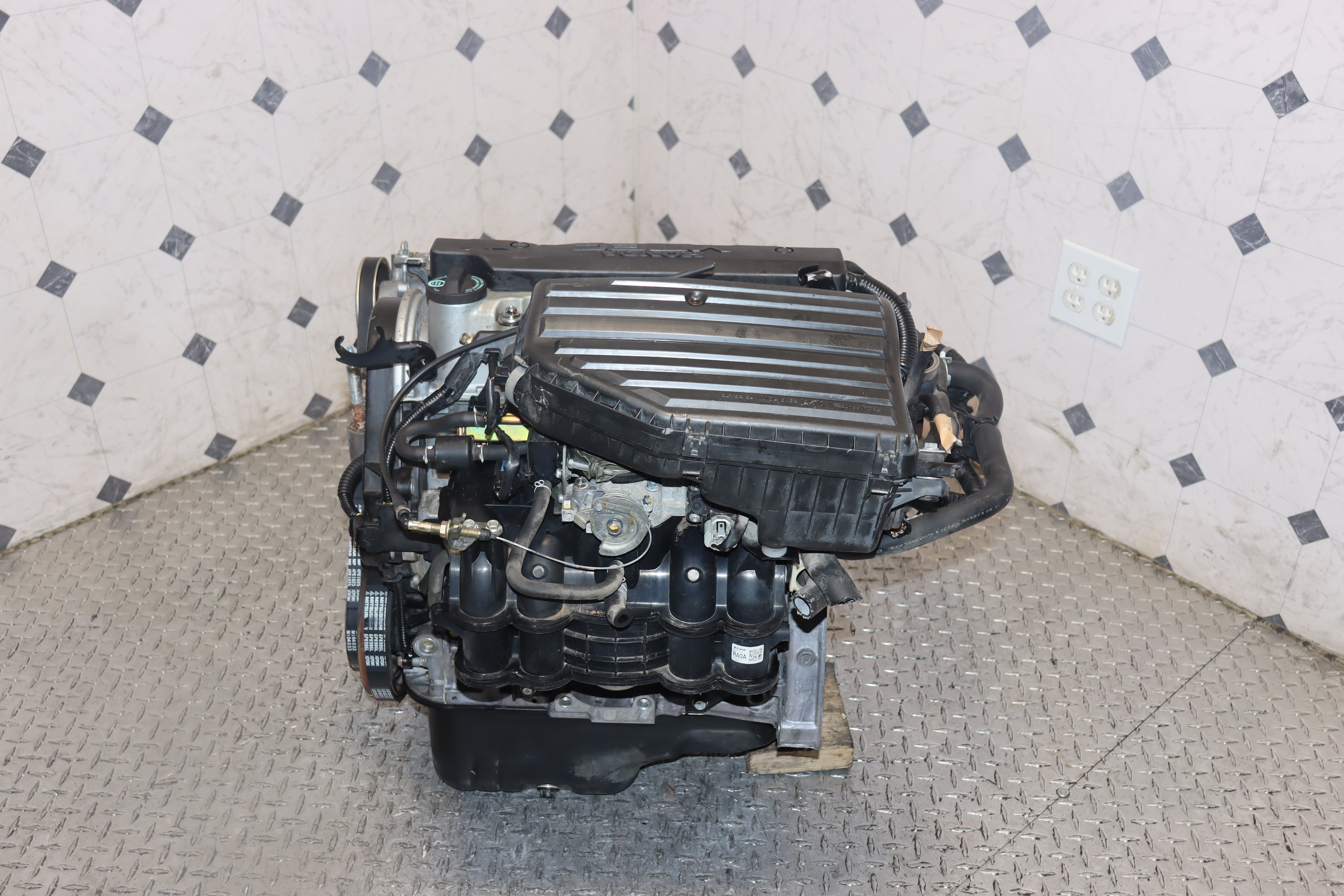 JDM D17A 1.7L VTEC Engine for Honda Civic 2001-2005 - High Performance Replacement Motor - Perfect for Engine Swap & Civic Upgrades