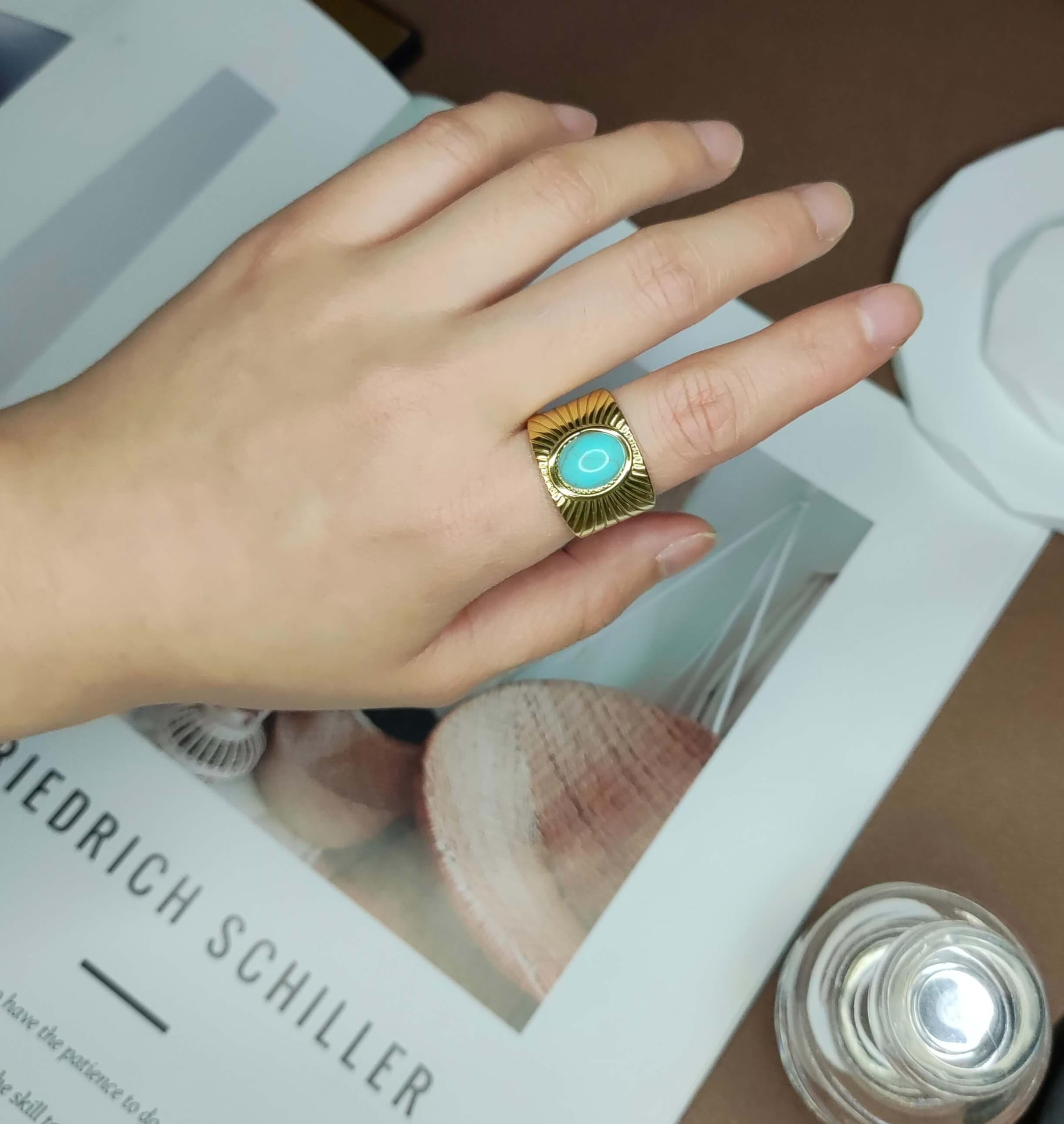 Vintage Adjustable Turquoise Ring for Women & Men - Gold Western Cowgirl Band Ring, Chunky Bohemian Jewelry for Everyday Wear, Gifts & Special Occasions