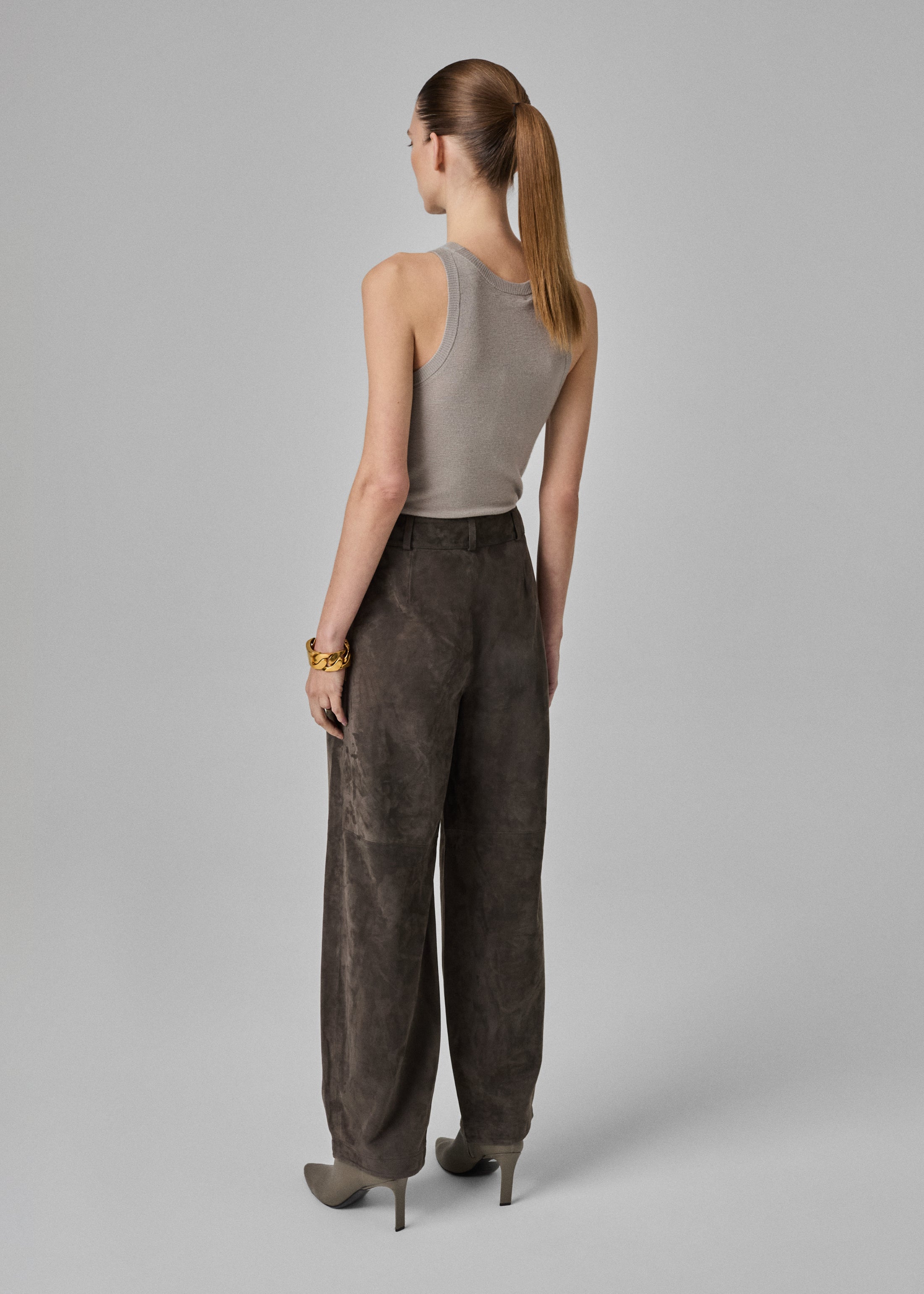 Luxury Sporty Cashmere Tank Top for Women - Soft Stone Color - Perfect for Yoga, Gym & Casual Wear