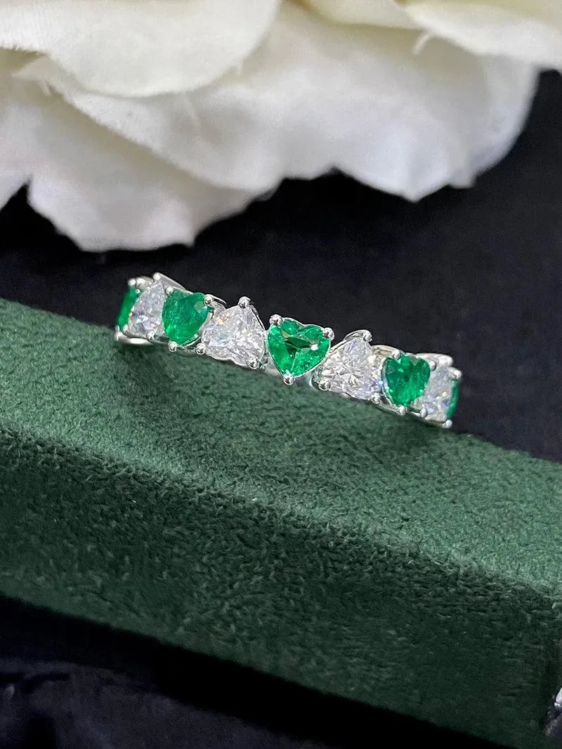 18K White Gold Emerald and Diamond Heart-Shaped Engagement Ring for Women - Luxury Romantic Jewelry for Proposals, Anniversaries, and Special Occasions