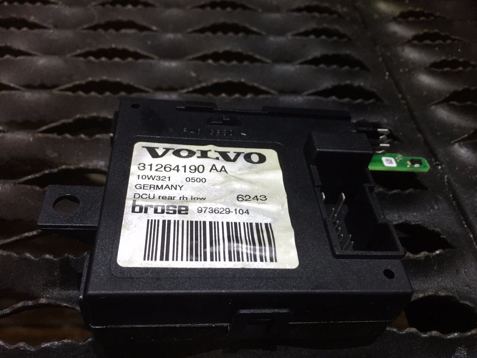 2005-2011 Volvo S40 Rear Power Window Motor - Passenger Side OEM Replacement Part - Perfect for Window Repair & Replacement in Volvo S40 Sedan
