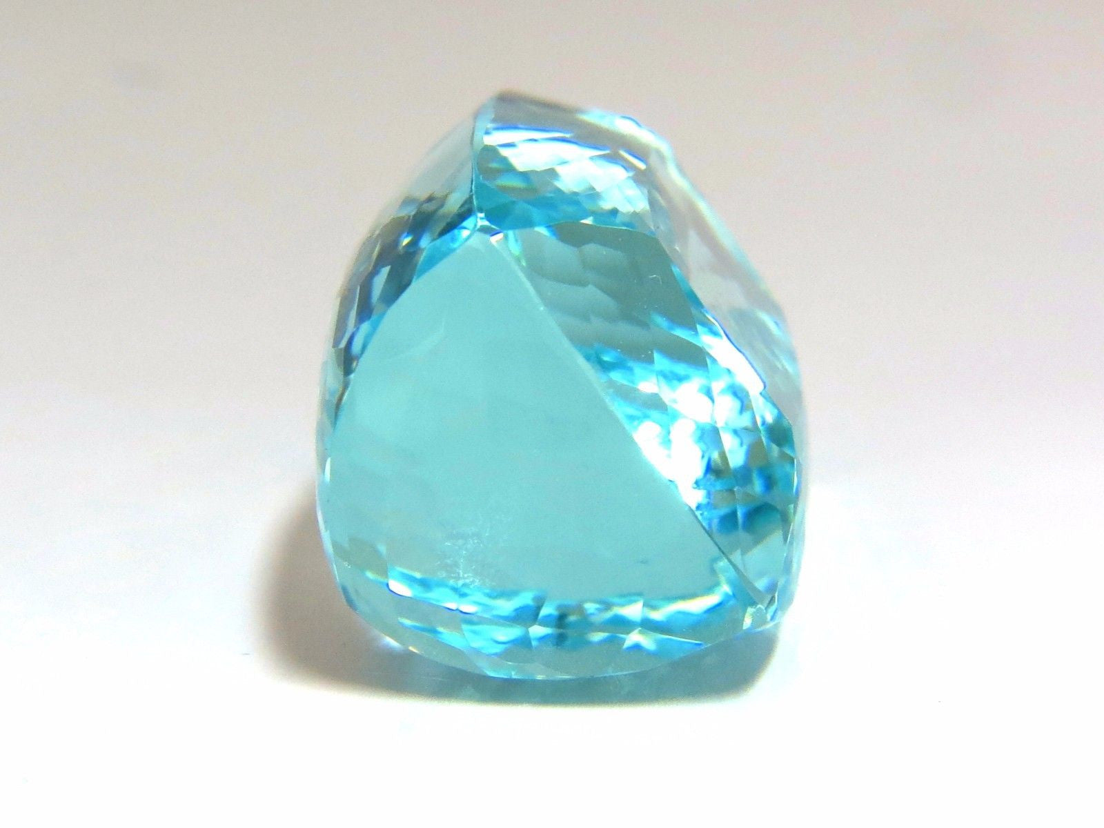GIA Certified 157.55 Carat Natural Aqua Blue Cushion Cut Aquamarine Gemstone - Stunning Jewelry for Engagement Rings & Luxury Gifts