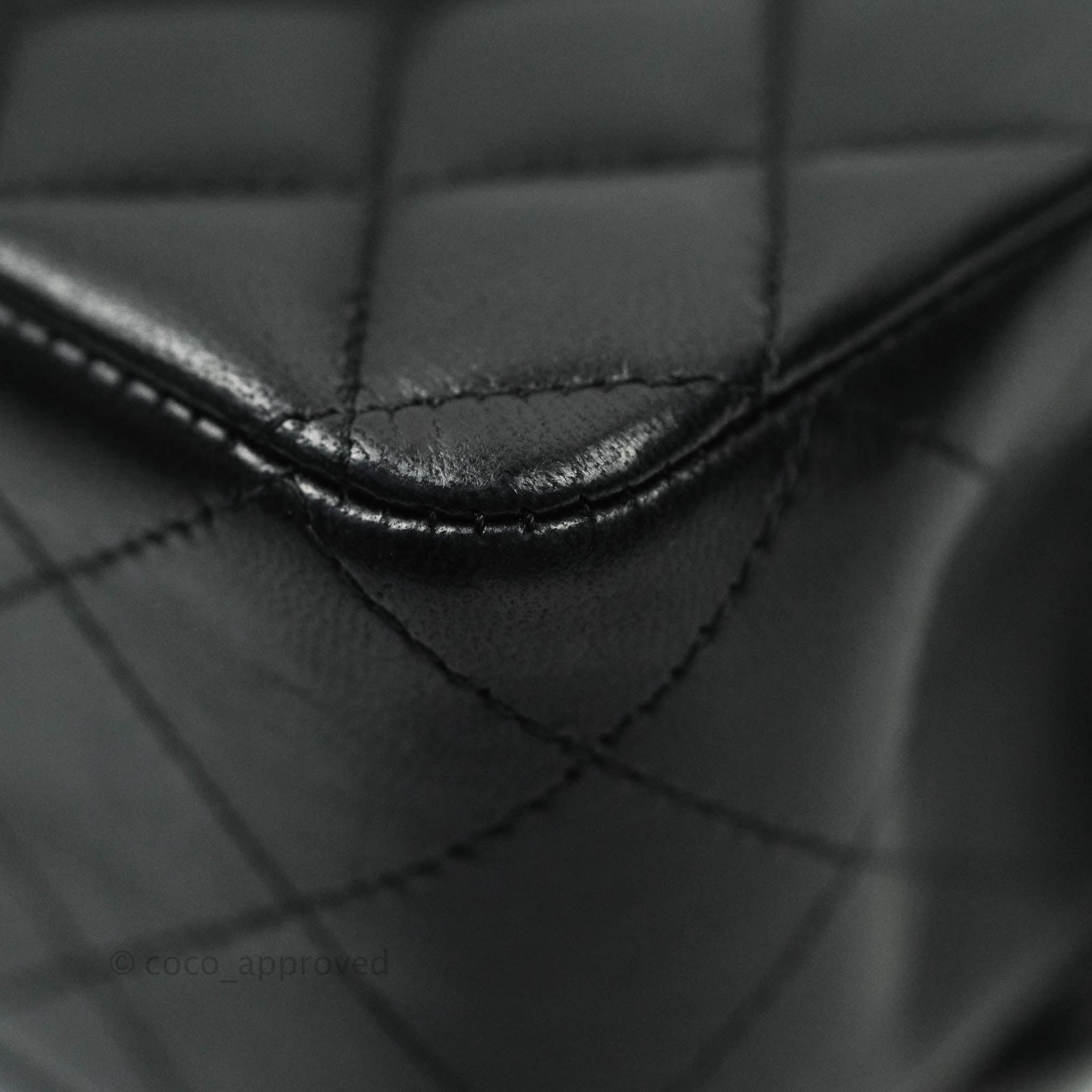 Chanel Classic Medium Double Flap Bag Black Lambskin Leather with Gold Hardware - Luxury Handbag for Women, Perfect for Evening Events & Special Occasions