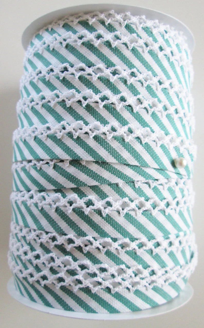 Kelly Green Stripe Double Fold Crochet Edge Lace Bias Tape - 1 Yard for Sewing, Quilting & DIY Crafts - Perfect for Garment Trims, Home Decor & Scrapbooking