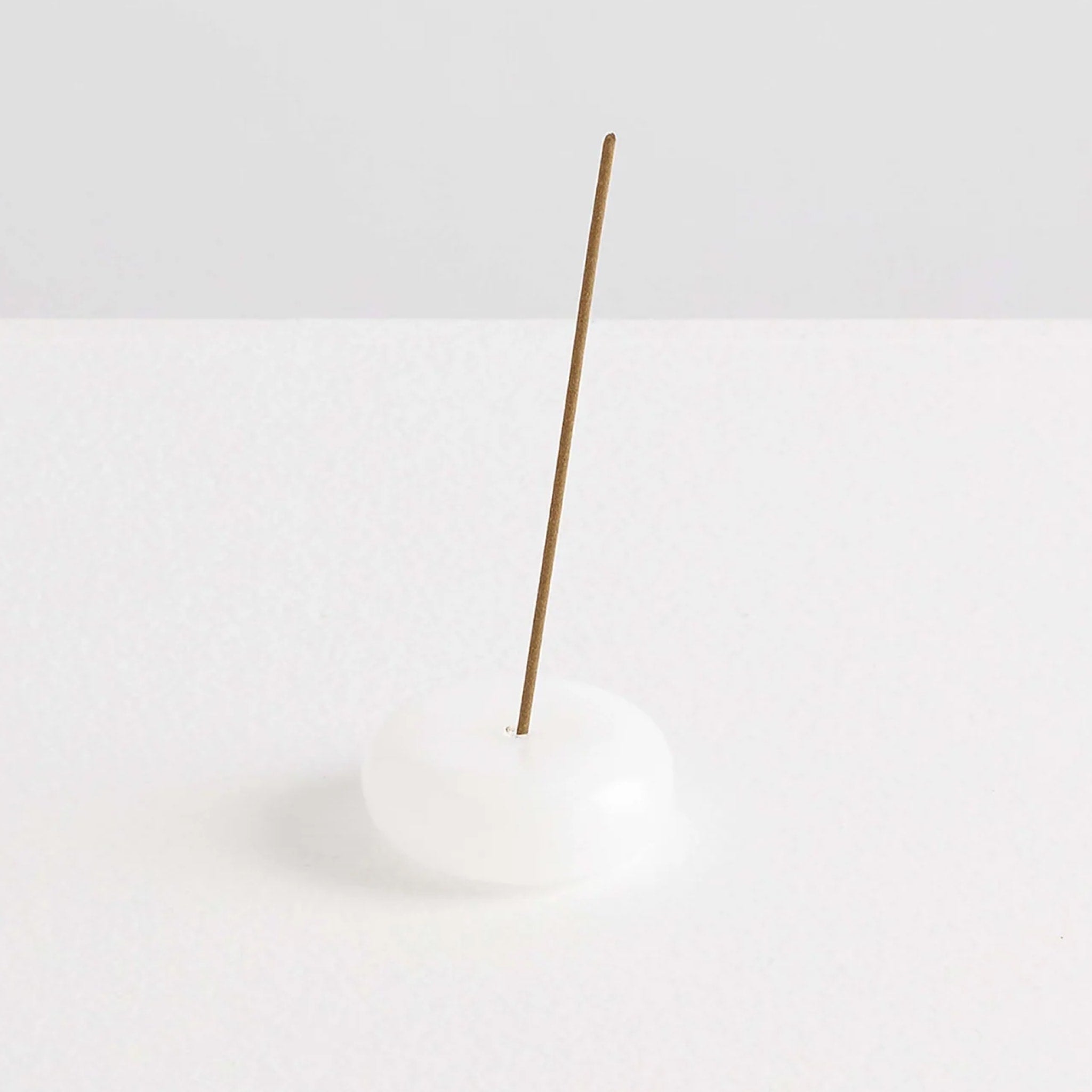 MAISON BALZAC The Pebble Incense Holder - Opaque White Ceramic Aromatherapy Burner for Meditation, Yoga & Home Decor
