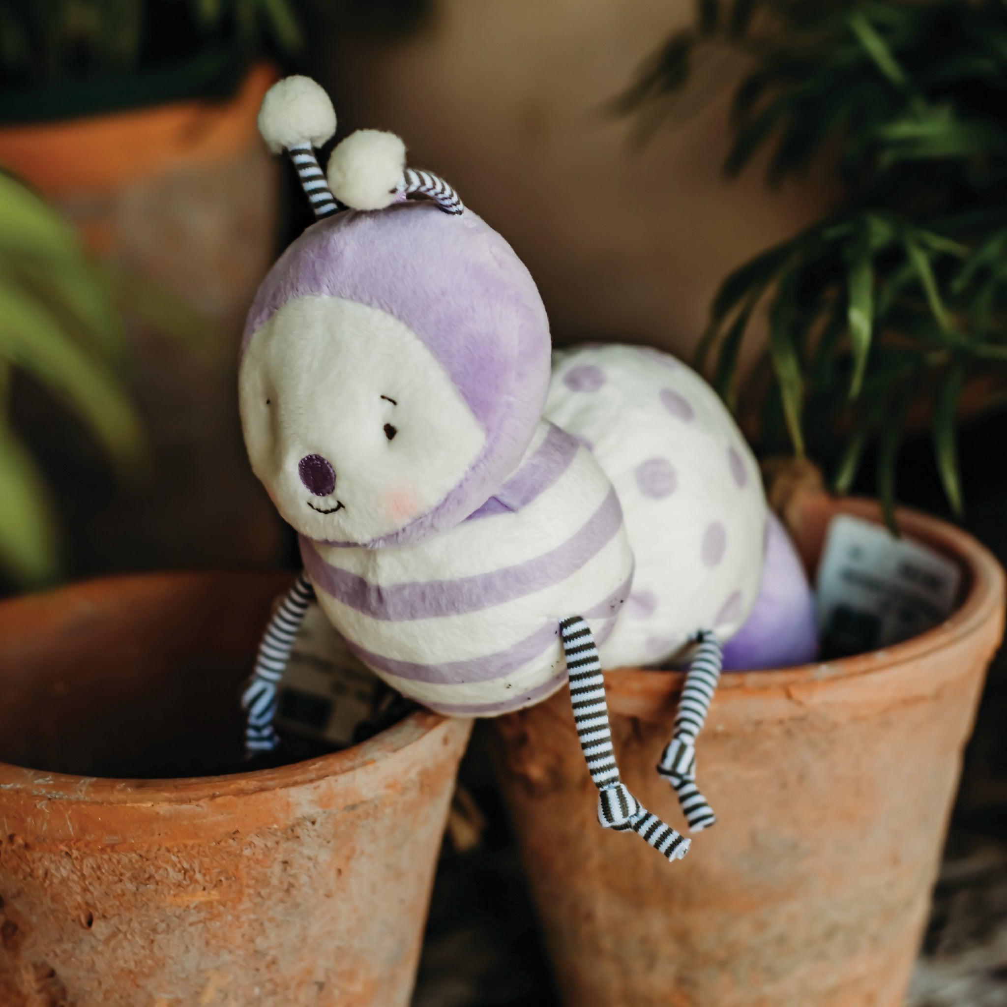 Original Title: catepiller   Optimized Title: Caterpillar Toys for Kids - Realistic Insect Figurines for Educational Play & Nature Exploration - Perfect for Classroom, Outdoor Adventures & STEM Learning