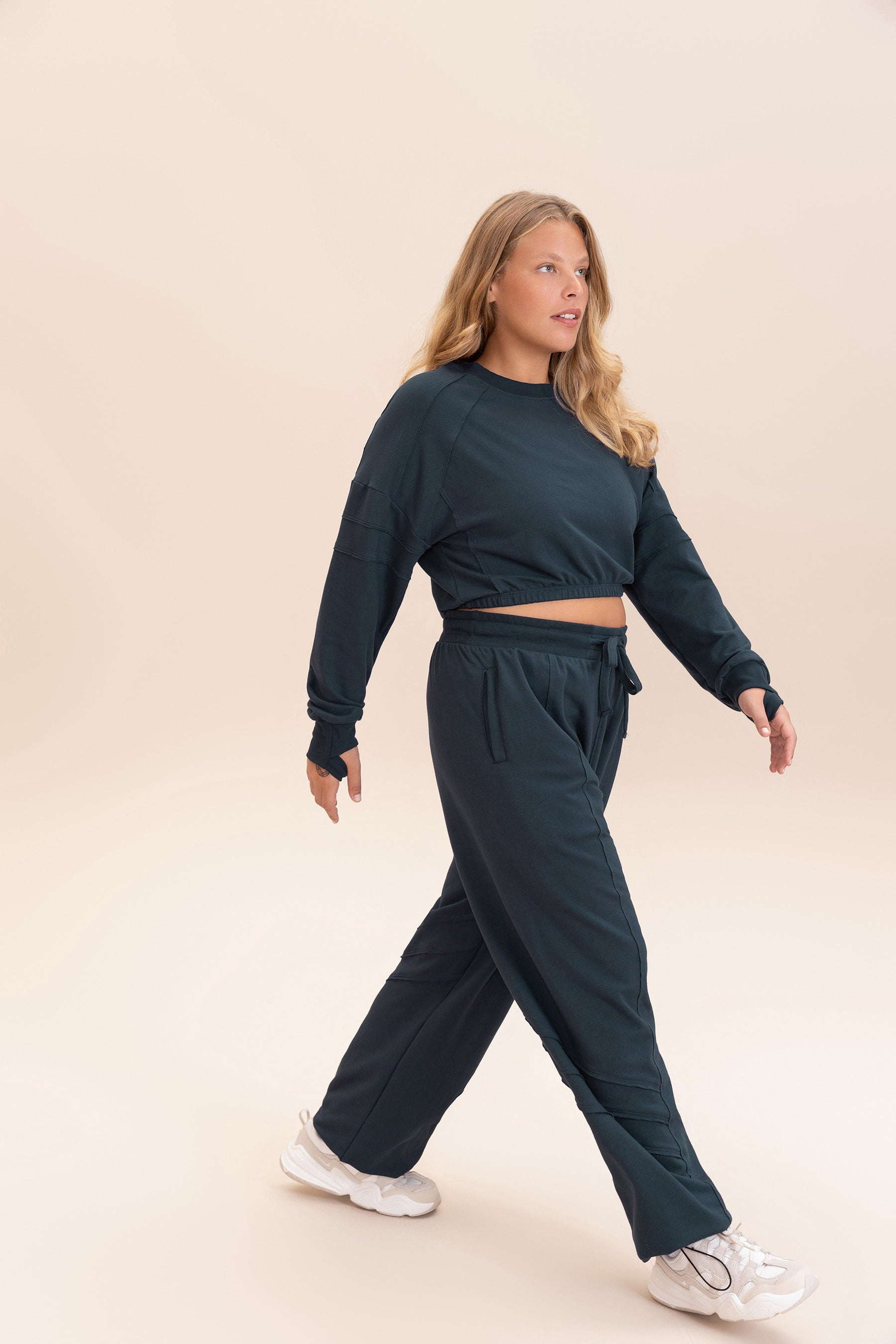 Cropped Cut Jog Sweatshirt for Women - Soft Comfortable Oversized Pullover Hoodie for Casual Wear, Gym, and Lounge