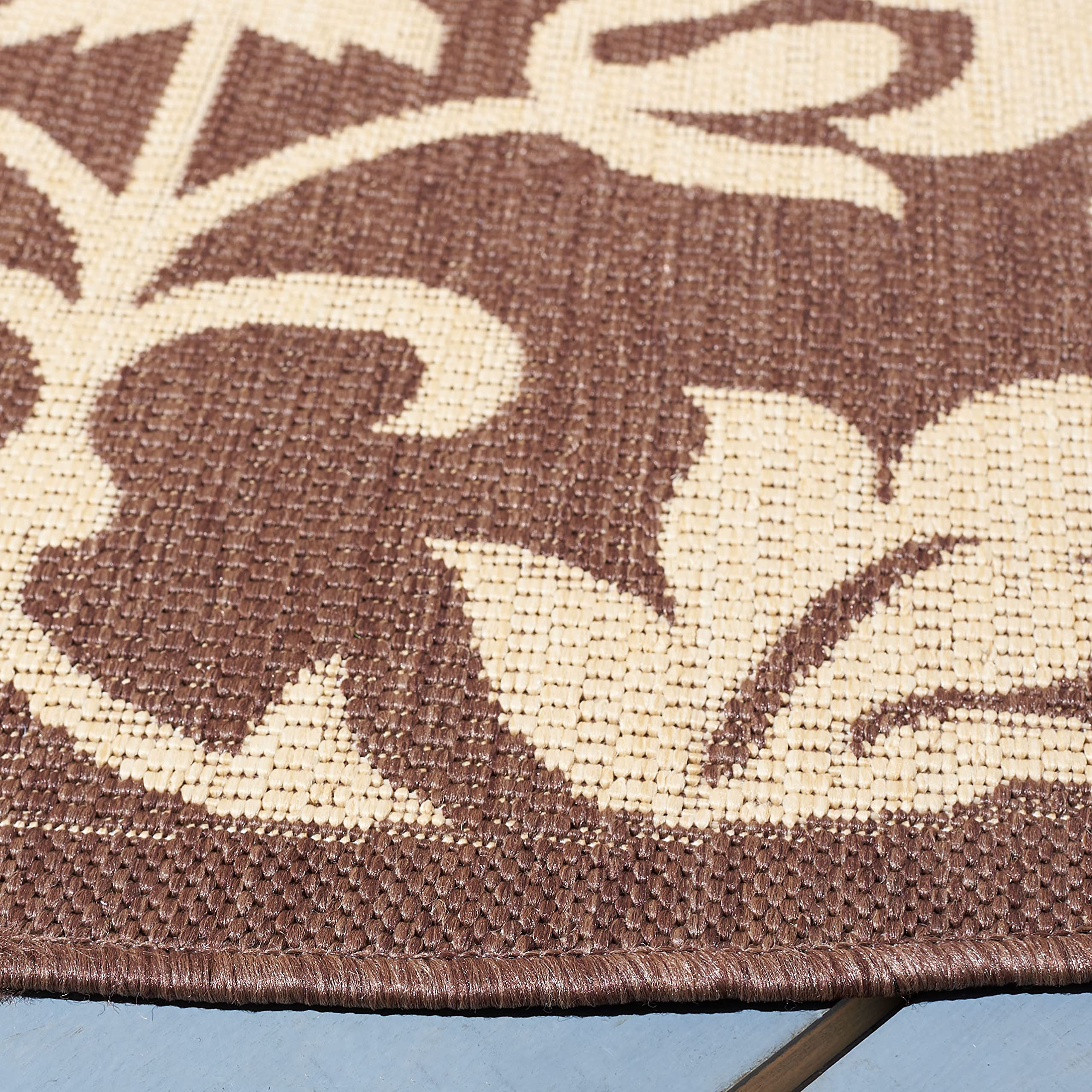 SAFAVIEH Courtyard Collection 6'7