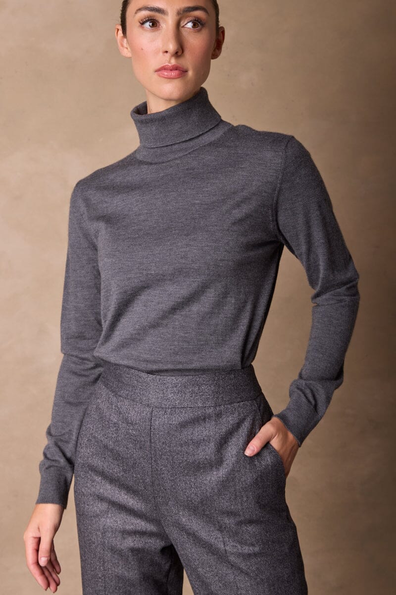 Luxury Cashmere Roll Neck Sweater for Women - Mid Grey | Soft & Warm Winter Knitwear | Perfect for Office, Travel & Casual Outfits