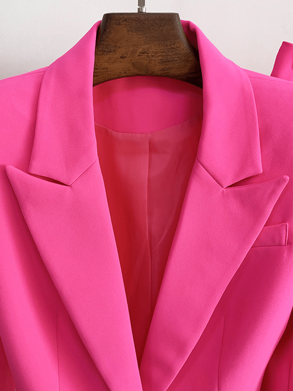 Elegant Pink 2-Piece Women's Suit - Slim Fit Single Breasted with Peak Lapel for Business, Office, and Formal Events