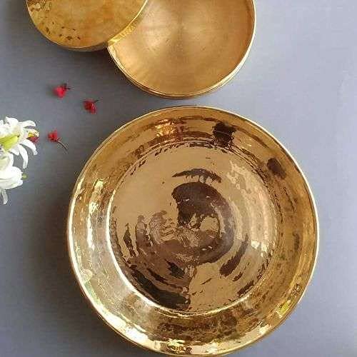 Zishta Handmade Pure Brass Dough Kneading Plate (1 Kg) - Traditional Atta Paraat Without Tin Coating | Natural Bronze Thaal for Indian Cooking, Roti Making & Ayurvedic Practices