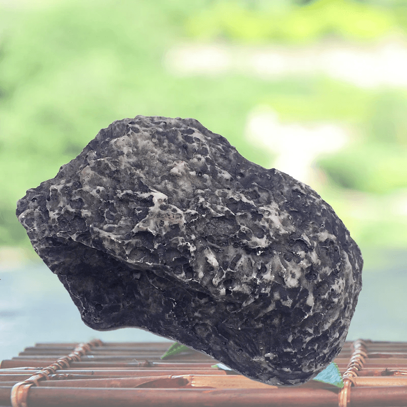 Hide a Key Rock - Realistic Fake Rock with Secret Compartment for Outdoor Key Storage - Perfect for Garden, Yard, and Home Security